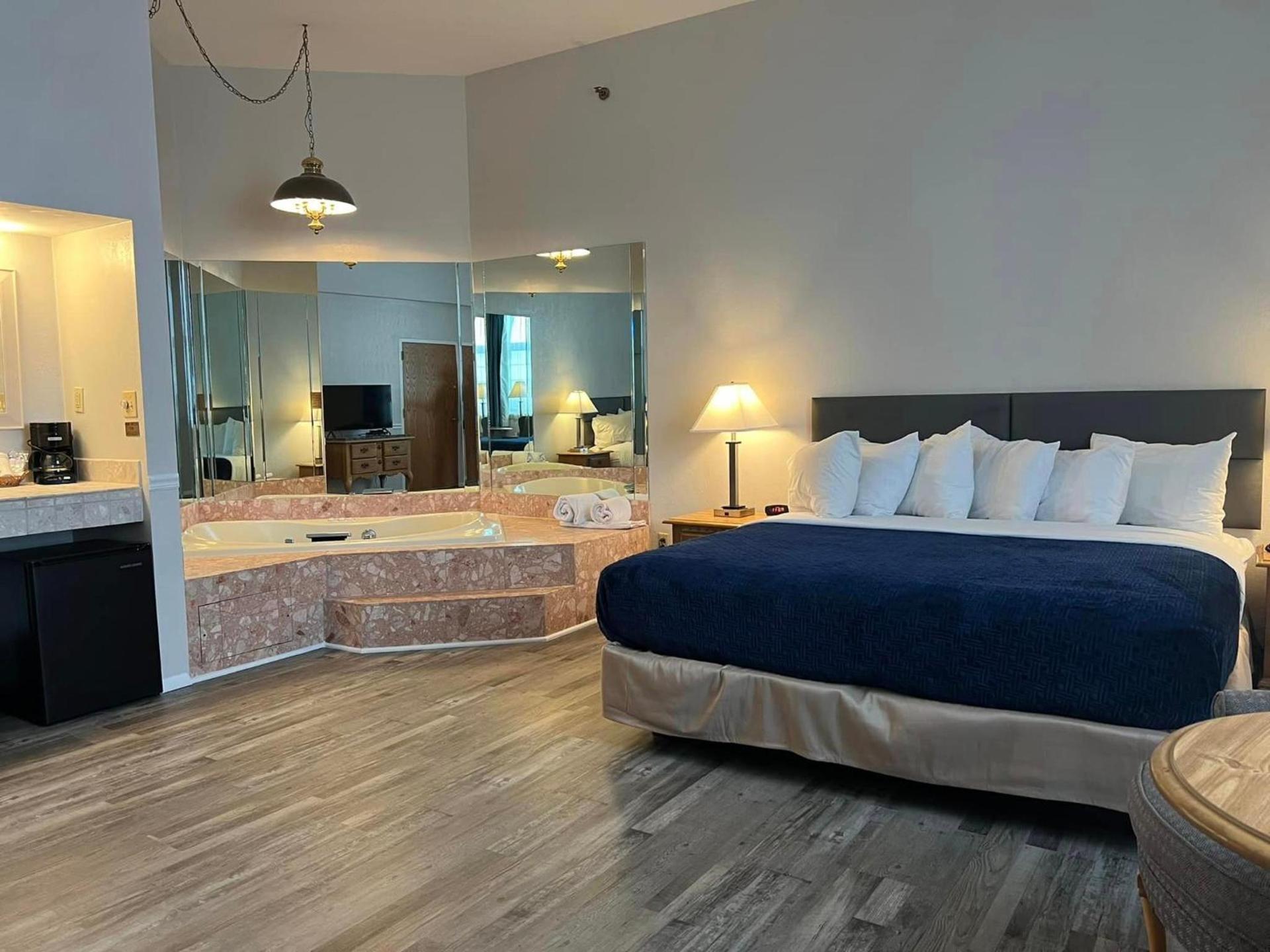 Riveredge Resort Hotel photo 2