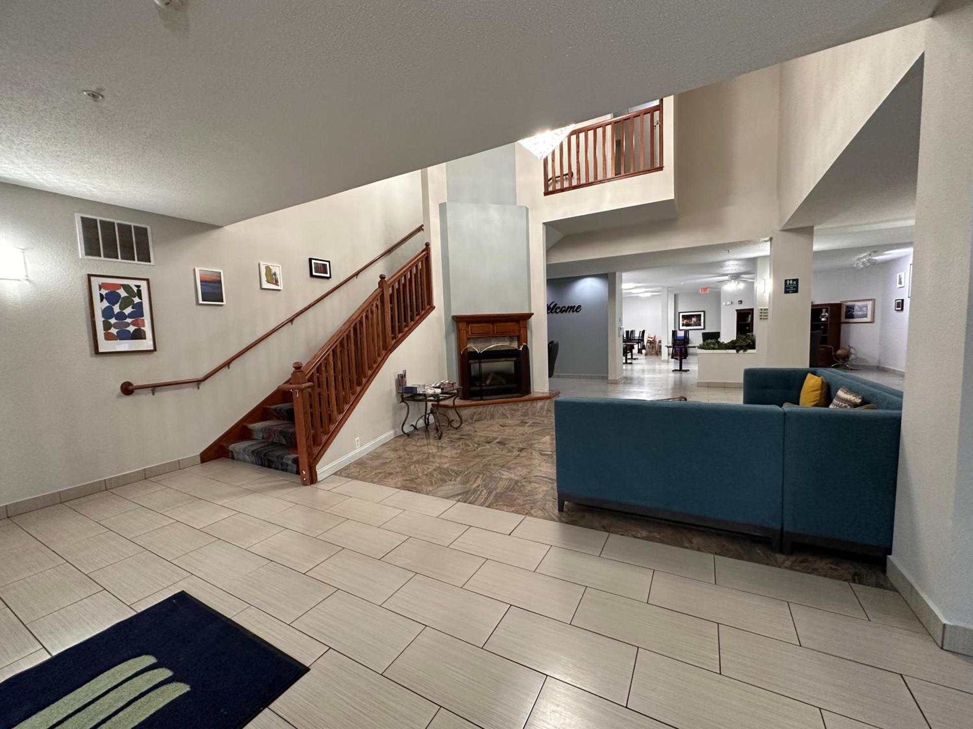 MainStay Suites Madison Airport photo 67