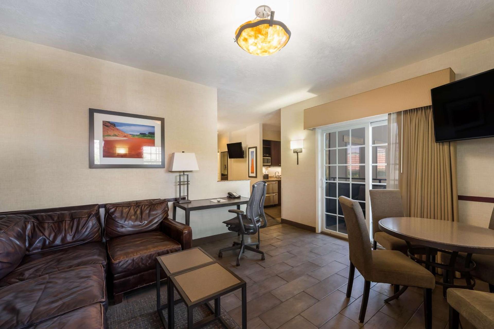 Best Western Plus Canyonlands Inn photo 26