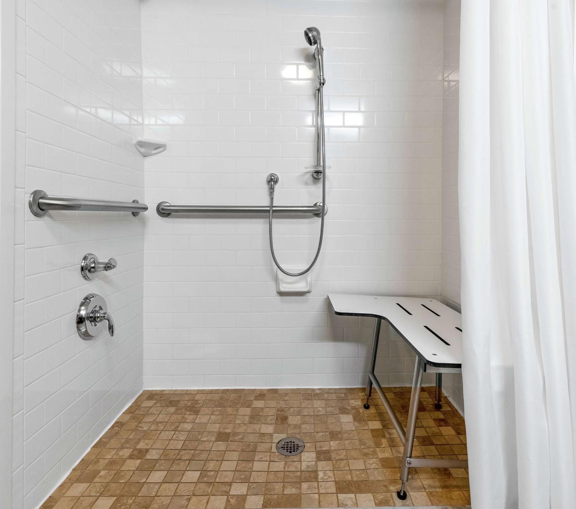 Hampton Inn Nashua photo 12