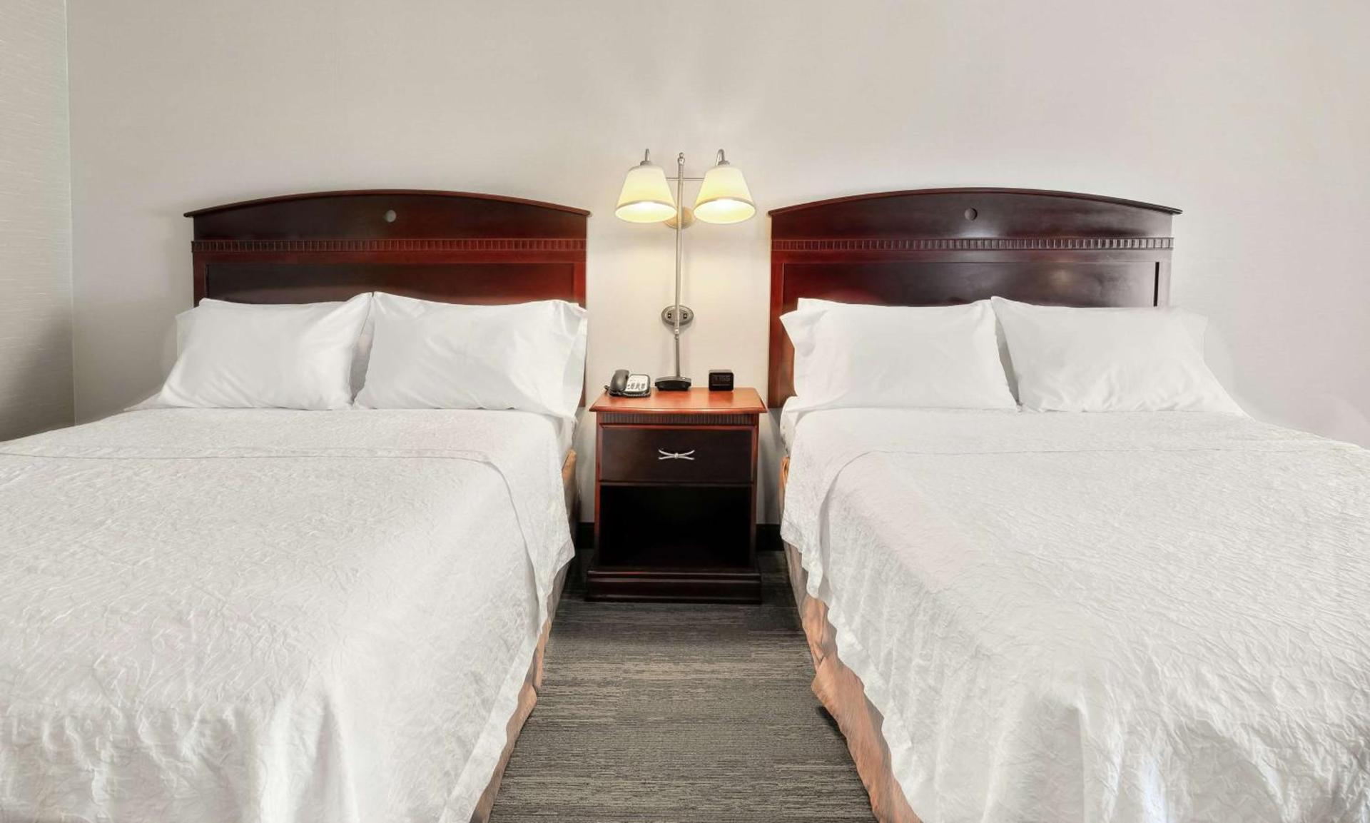 Hampton Inn Nashua photo 14