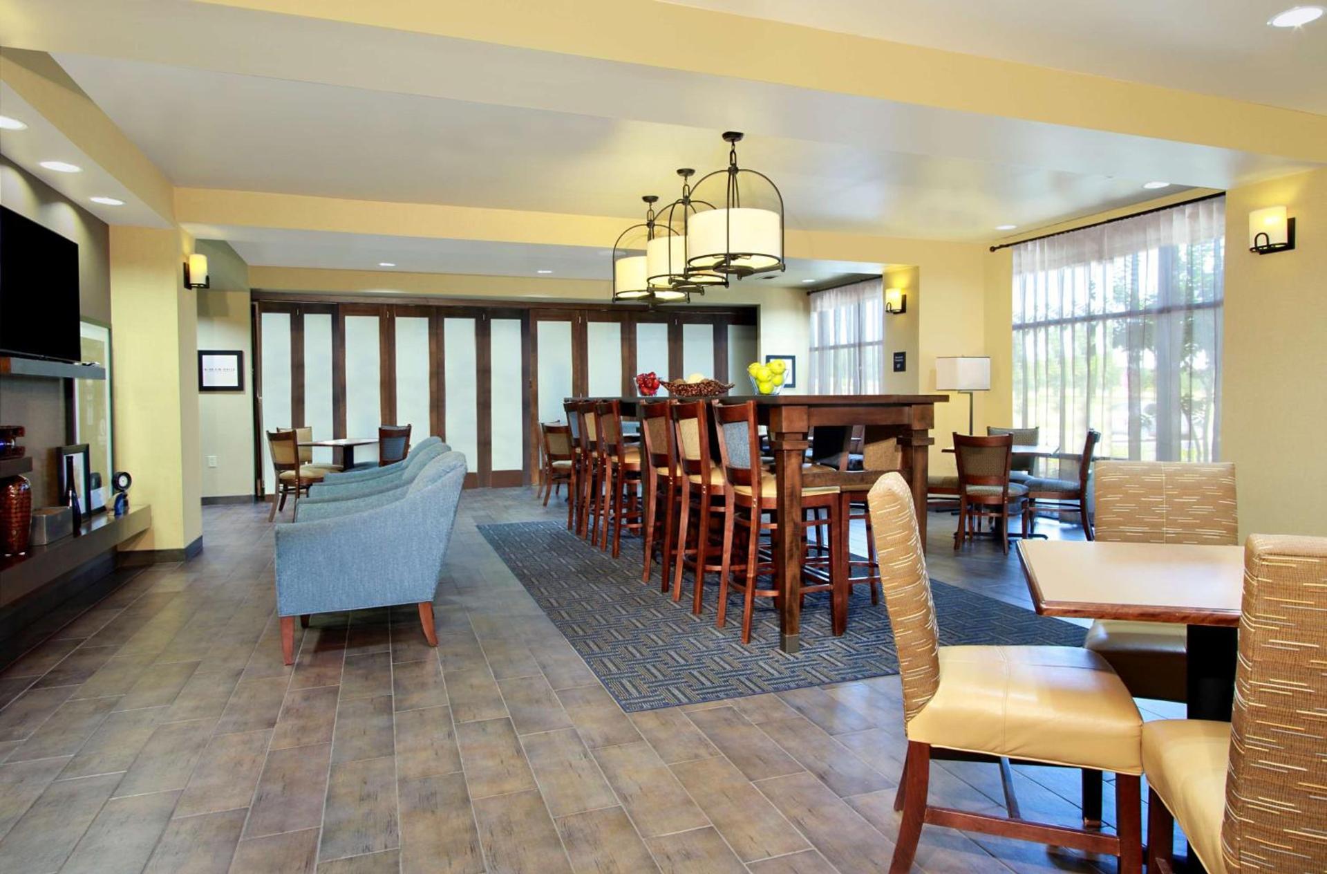 Hampton Inn Winfield photo 3