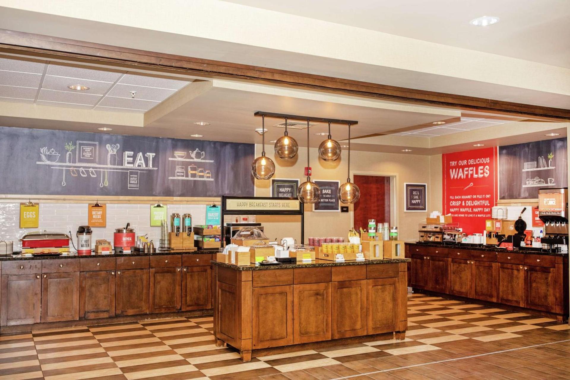 Hampton Inn Winfield photo 8