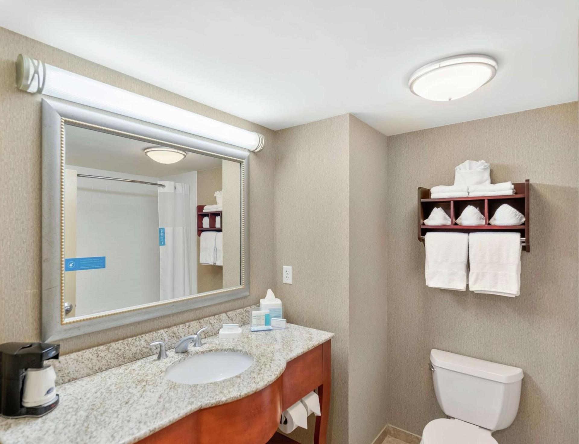 Hampton Inn Nashua photo 25