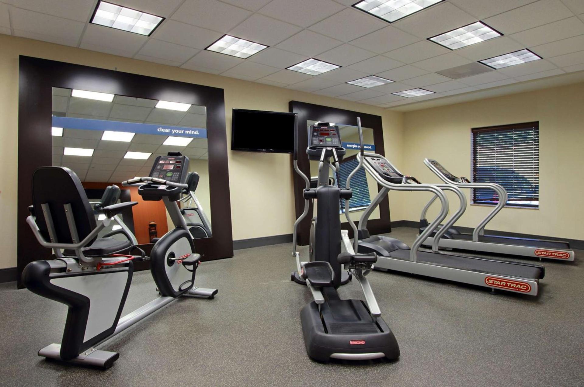 Hampton Inn Winfield photo 12