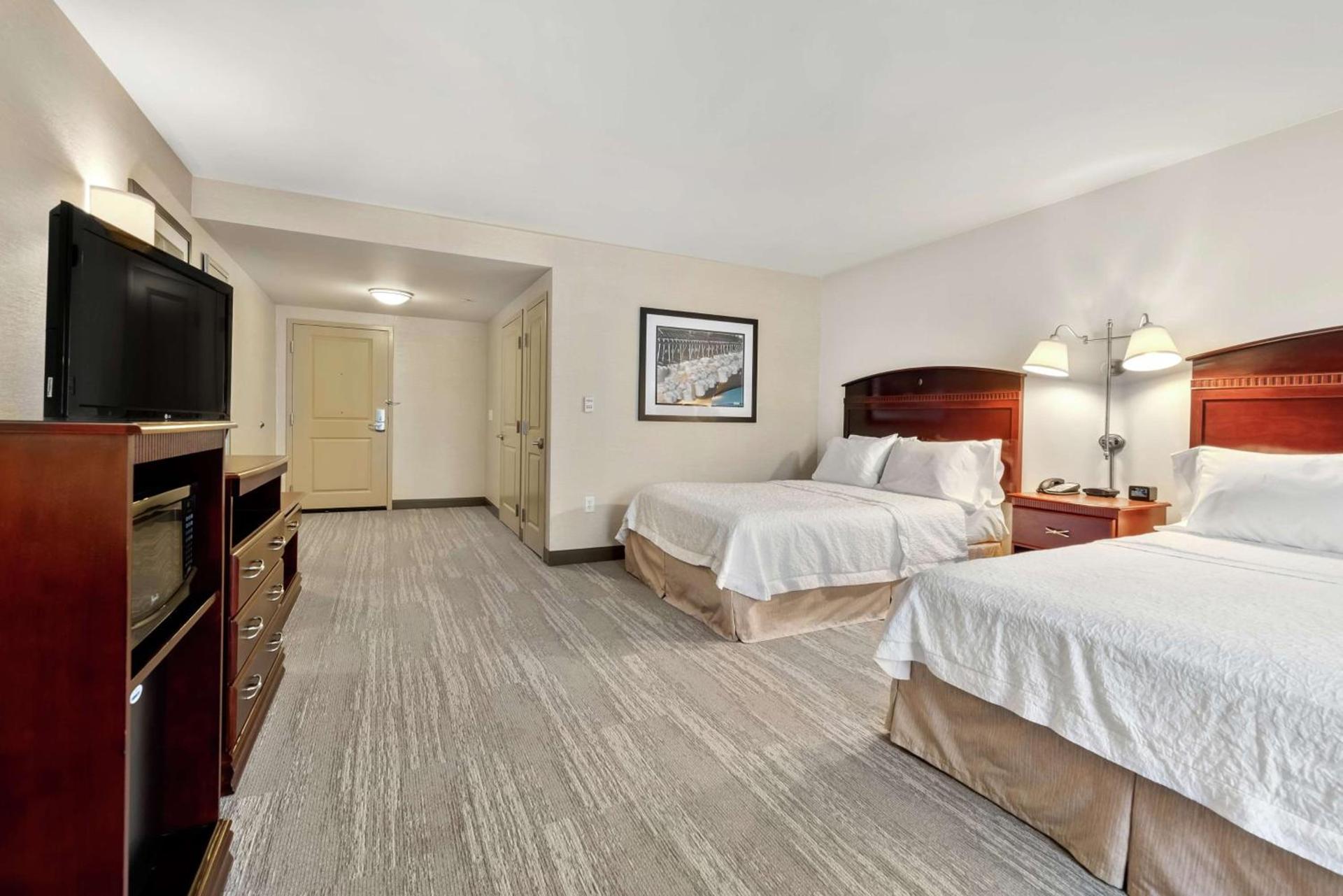 Hampton Inn Nashua photo 31