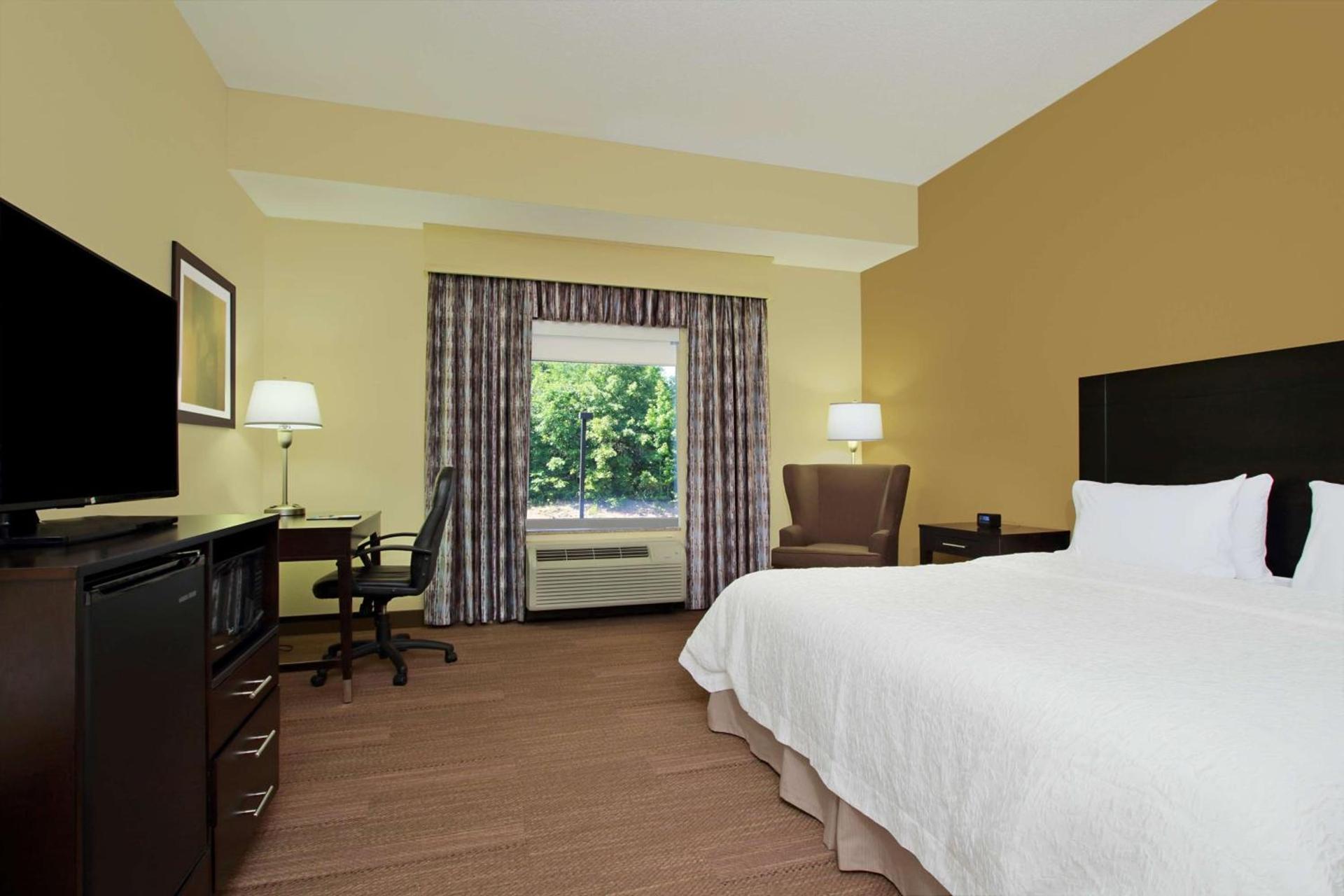 Hampton Inn Winfield photo 22
