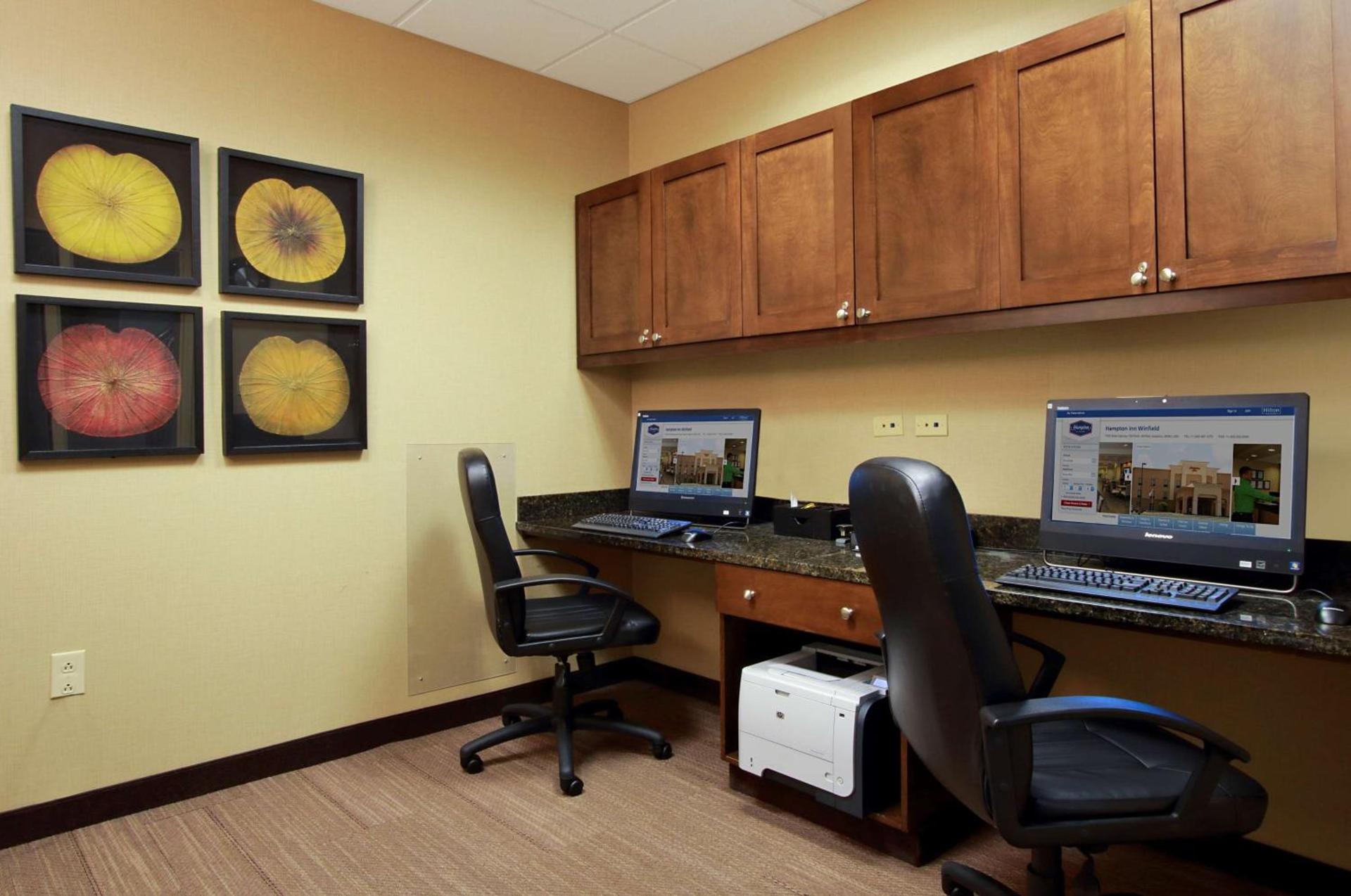 Hampton Inn Winfield photo 27