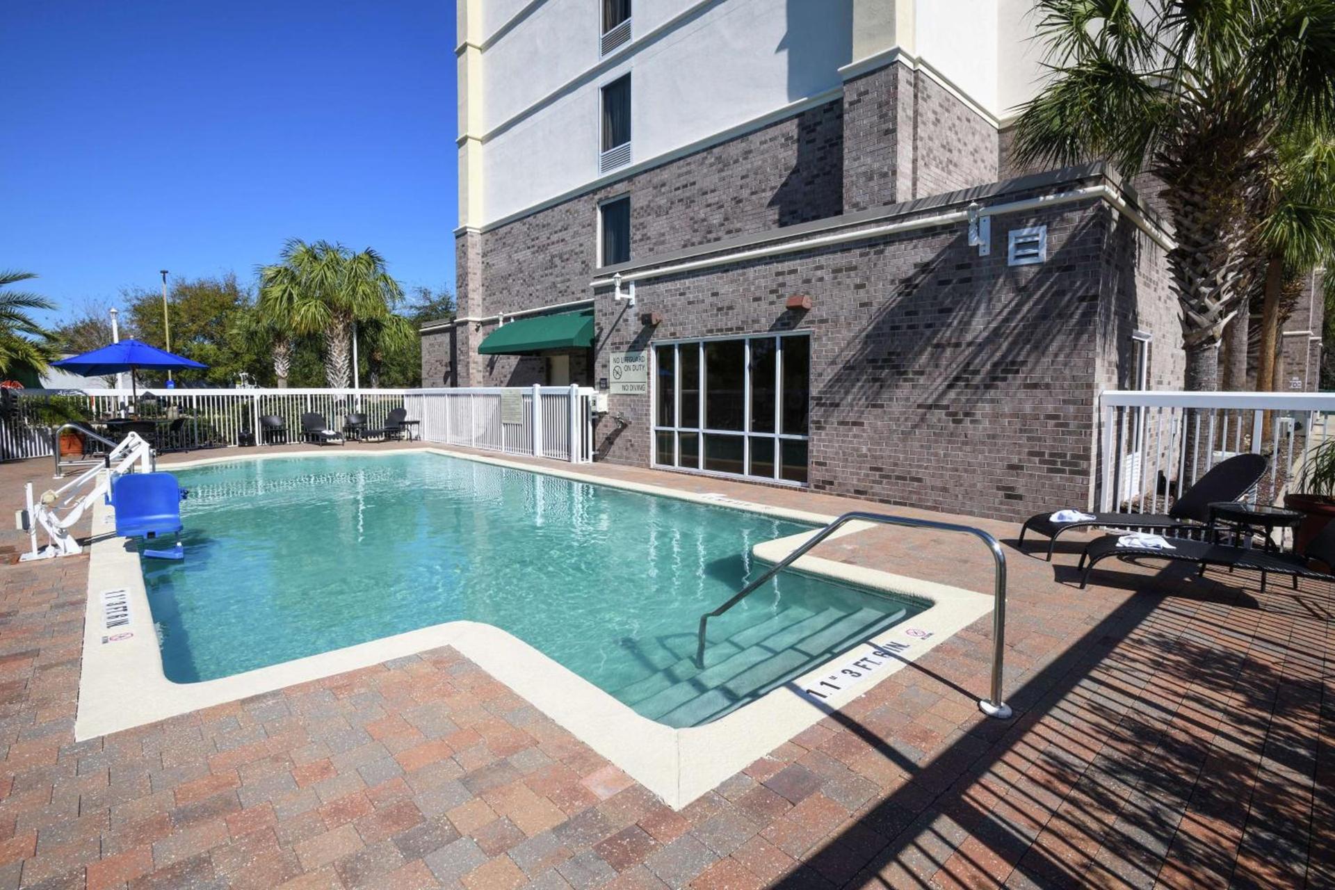 Hampton Inn Jacksonville - East Regency Square photo 5