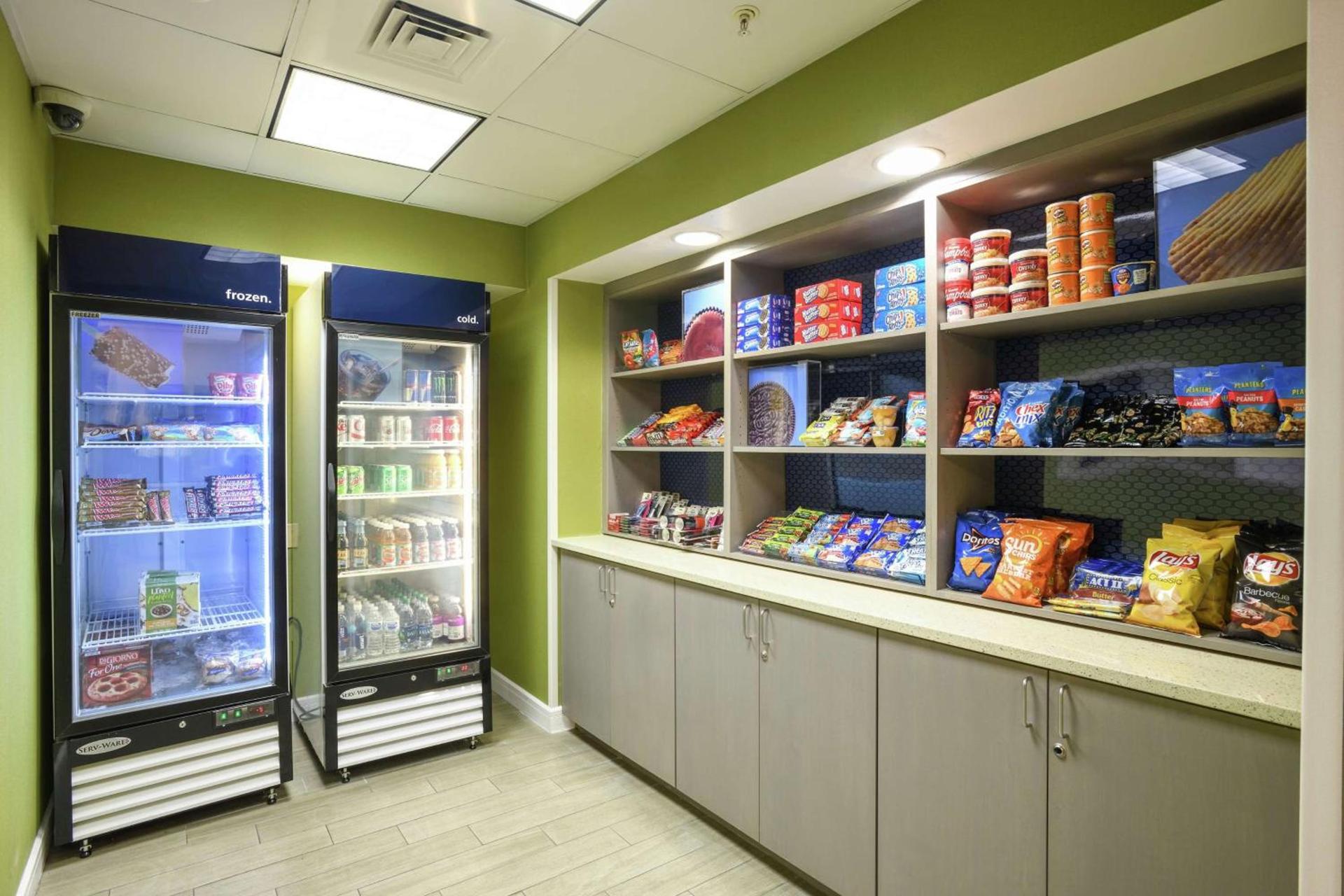 Hampton Inn Jacksonville - East Regency Square photo 6