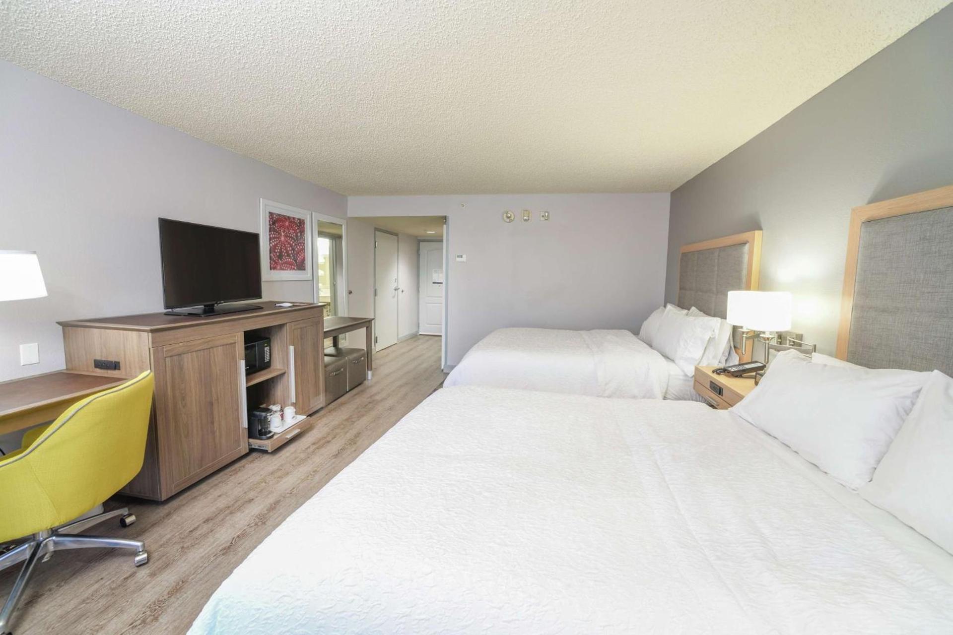 Hampton Inn Jacksonville - East Regency Square photo 13