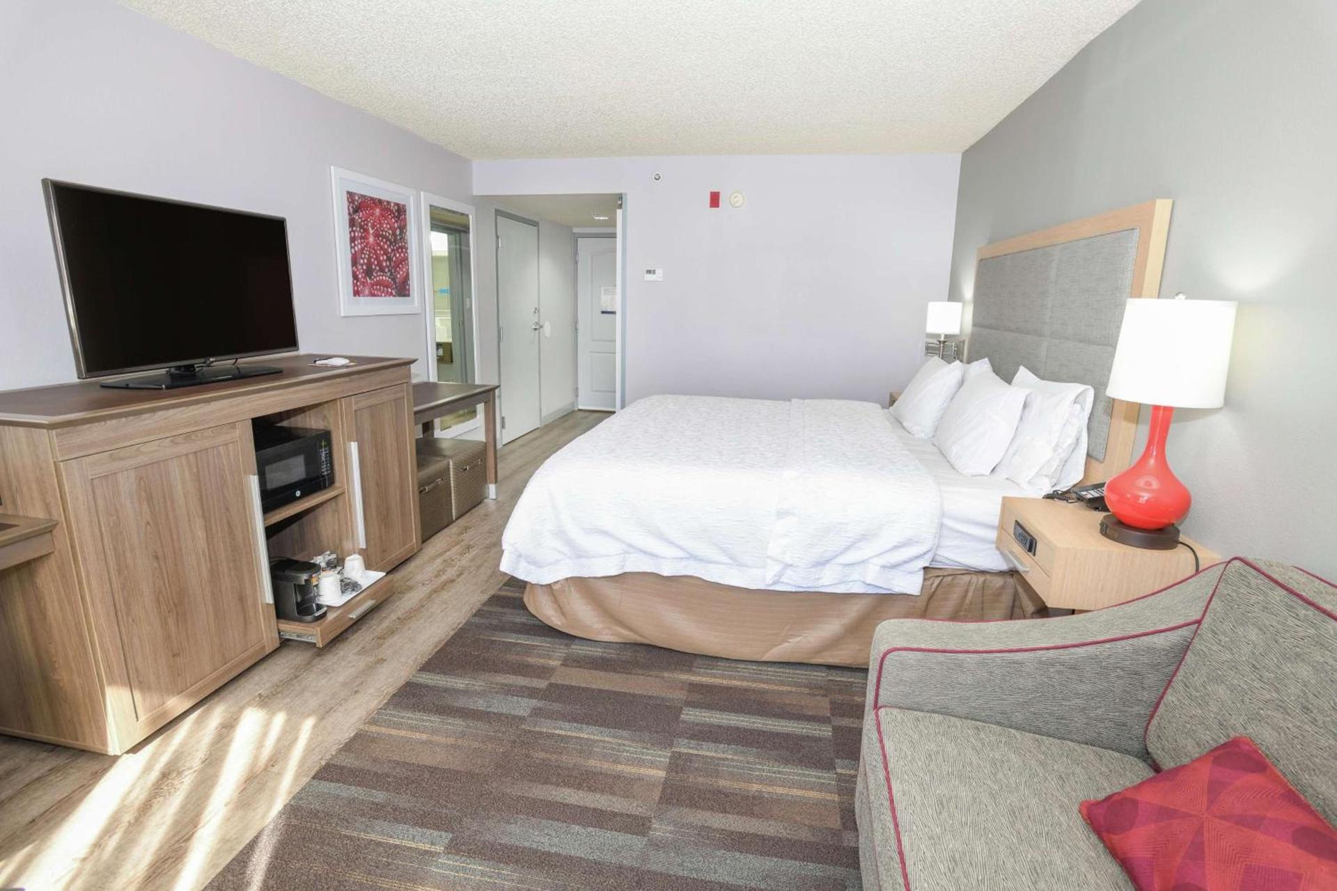Hampton Inn Jacksonville - East Regency Square photo 14