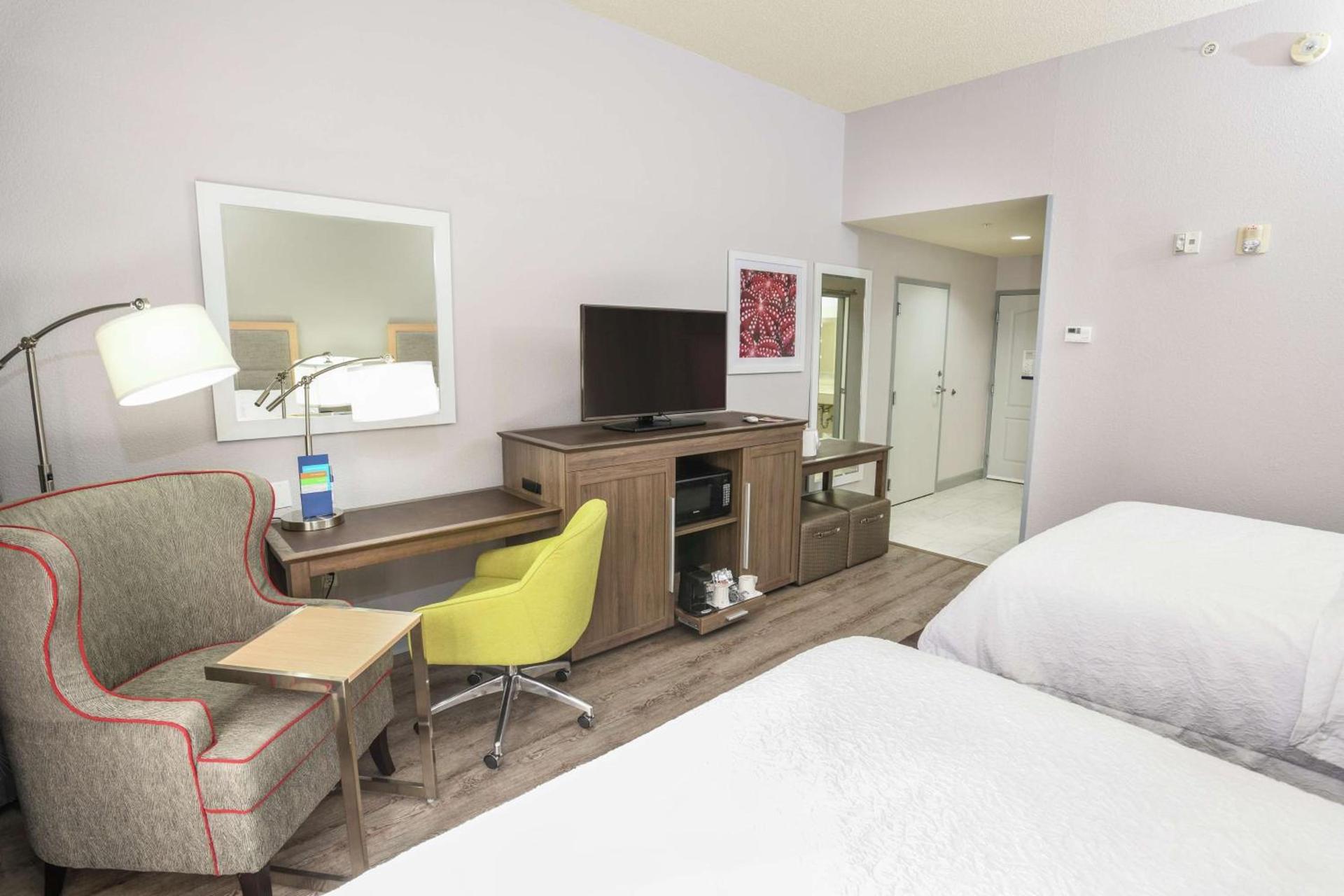 Hampton Inn Jacksonville - East Regency Square photo 17