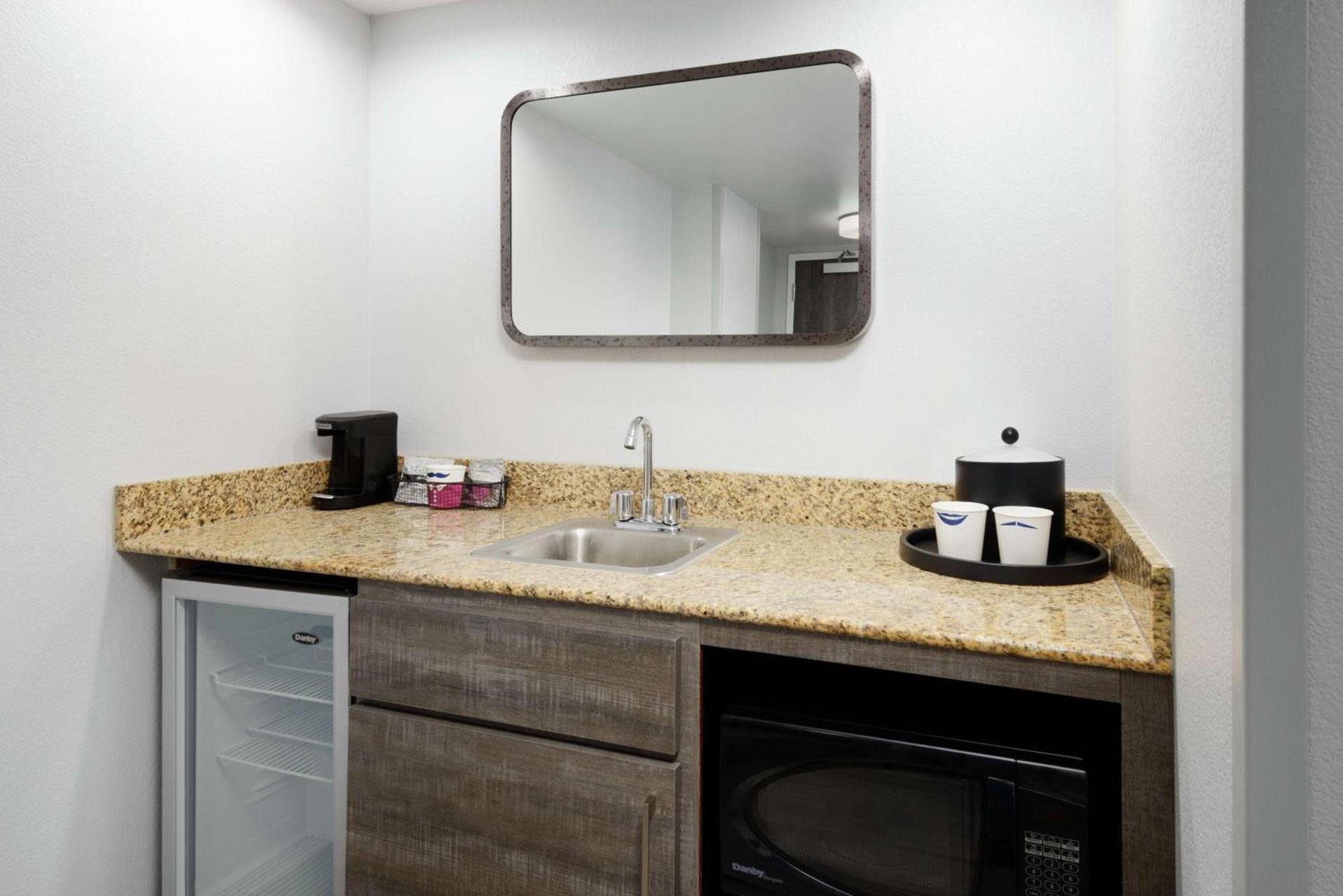 Hampton Inn & Suites Tampa Ybor City Downtown photo 30
