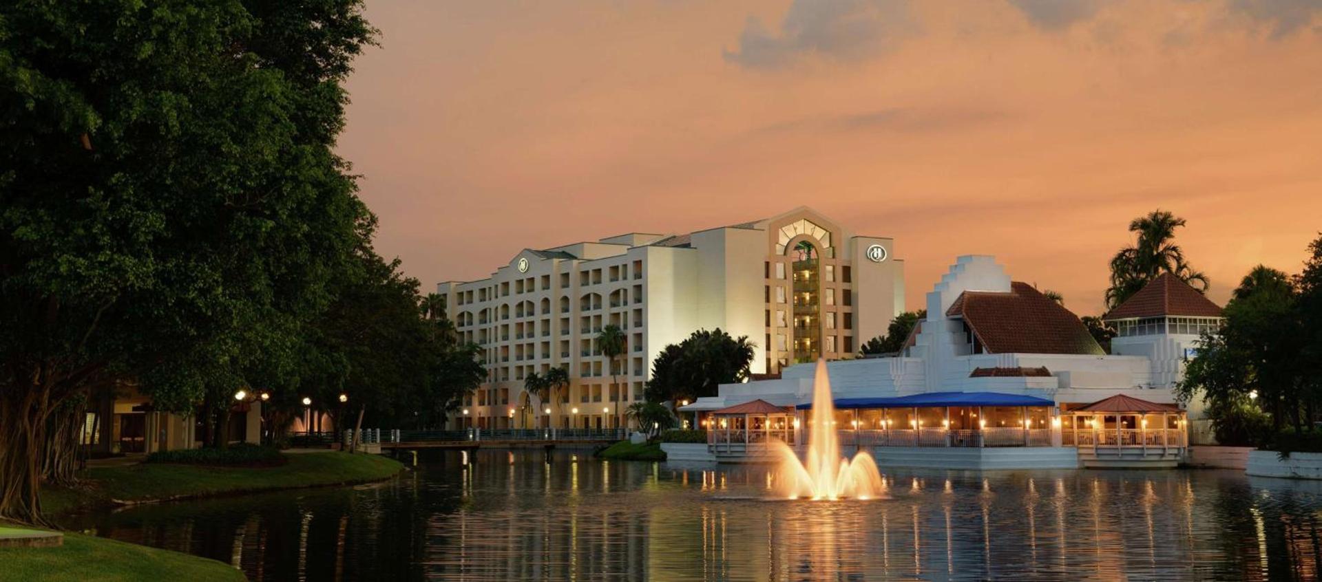Hilton Boca Raton Suites - Newly Renovated photo 3