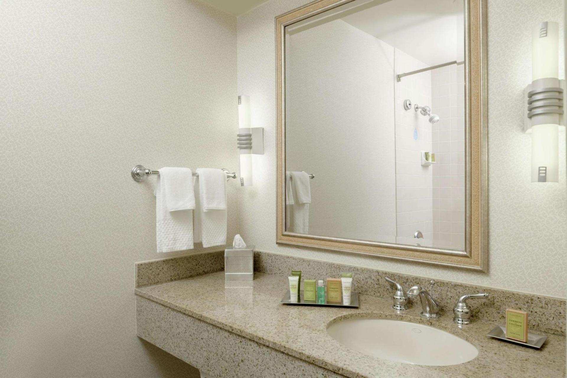 Hilton Boca Raton Suites - Newly Renovated photo 37