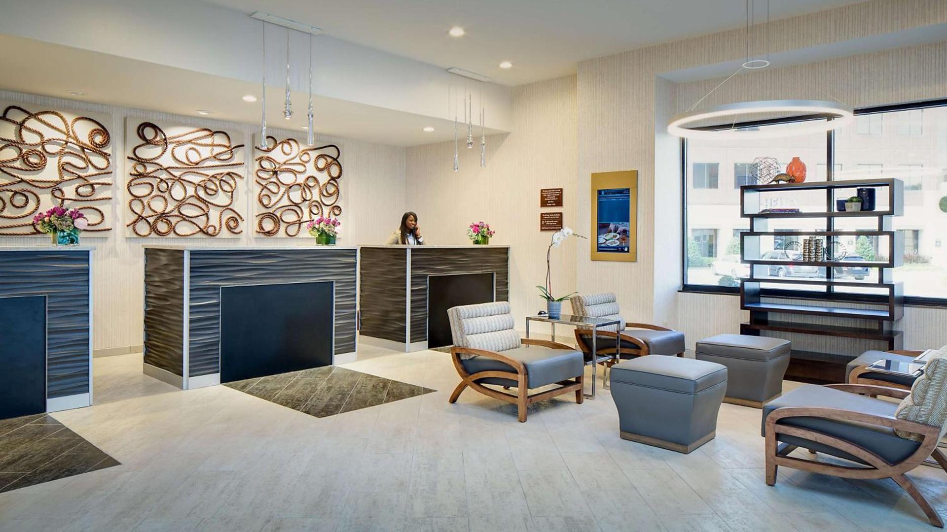Embassy Suites by Hilton Dallas-Love Field photo 2
