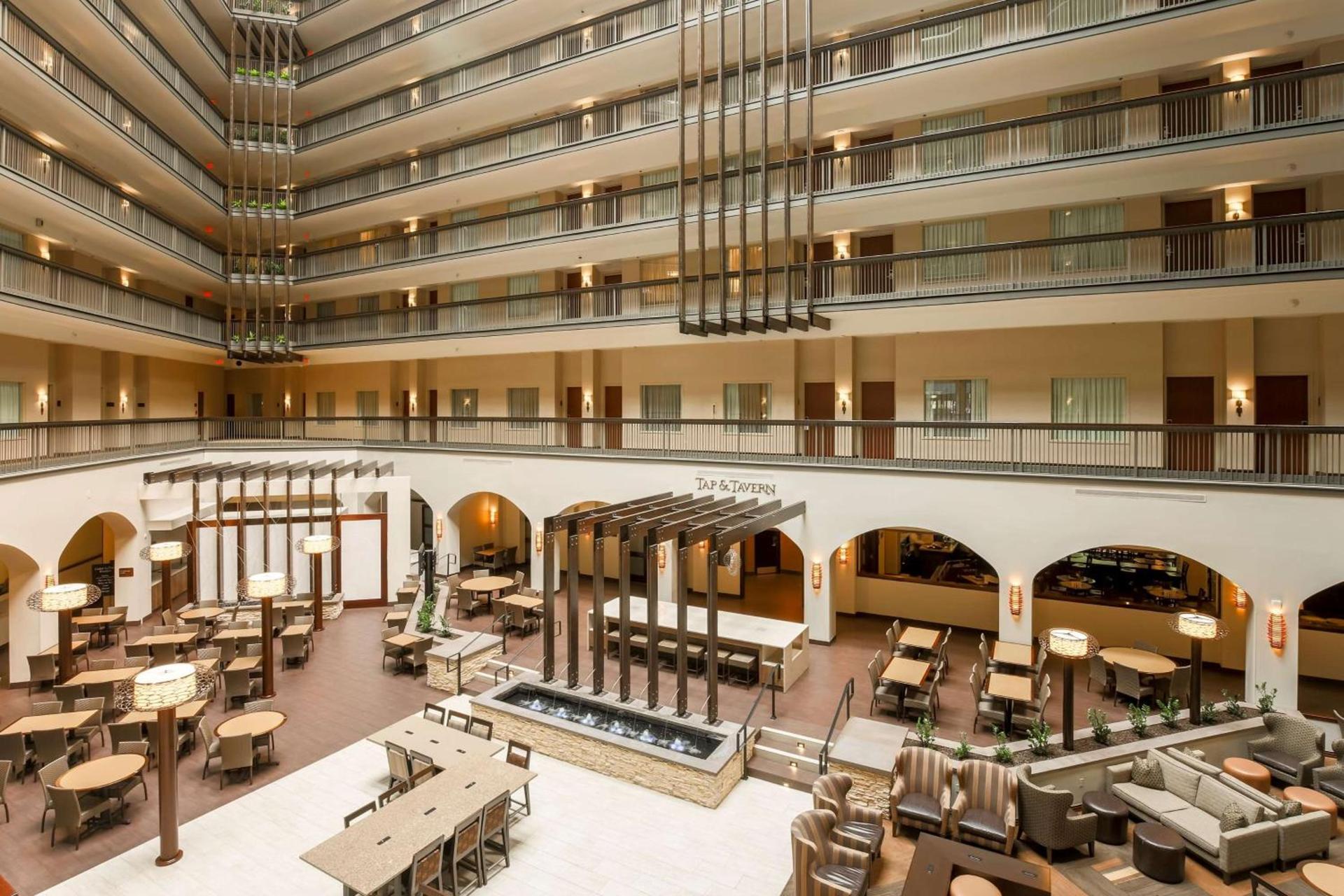 Embassy Suites by Hilton Dallas-Love Field photo 3