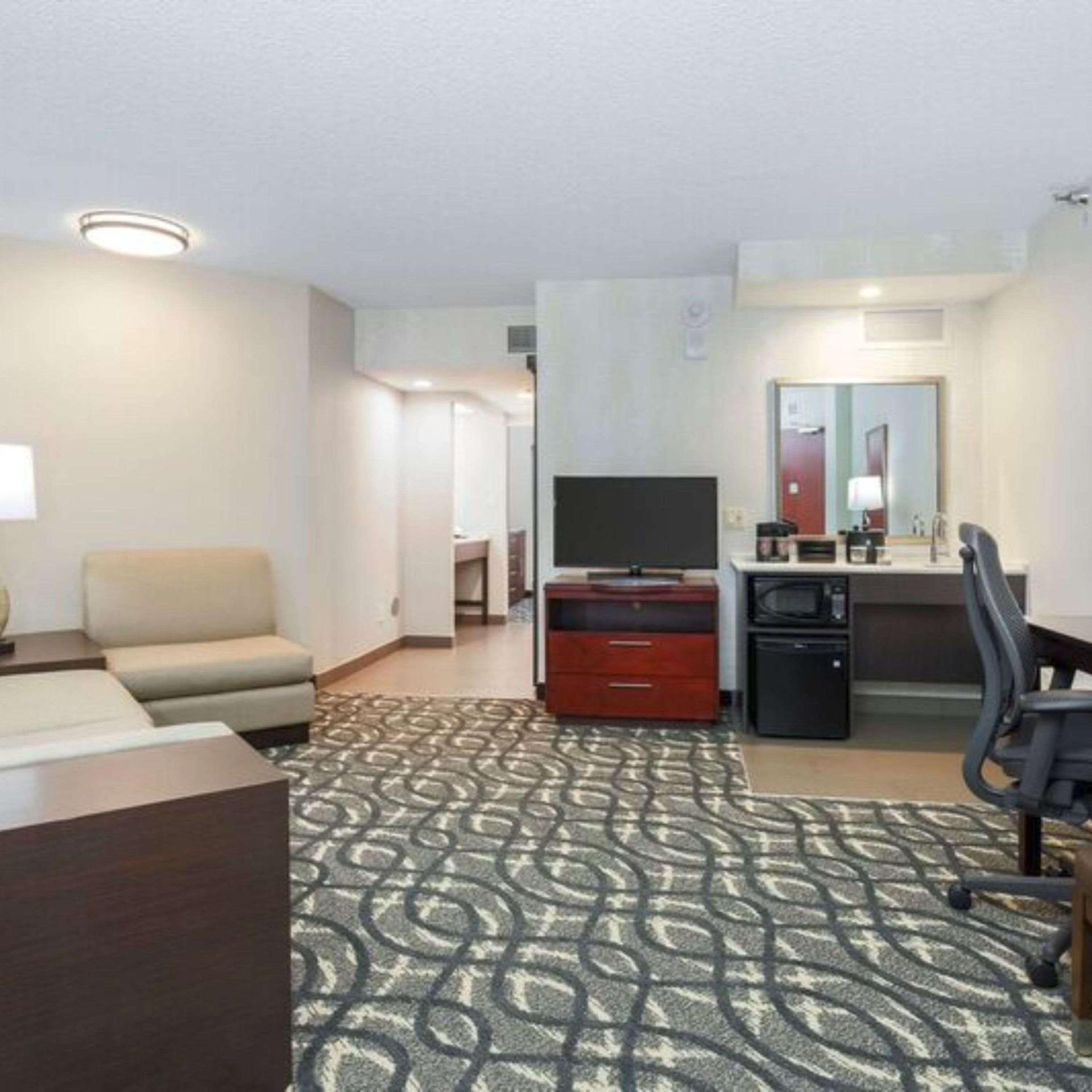 Embassy Suites by Hilton Dallas-Love Field photo 12