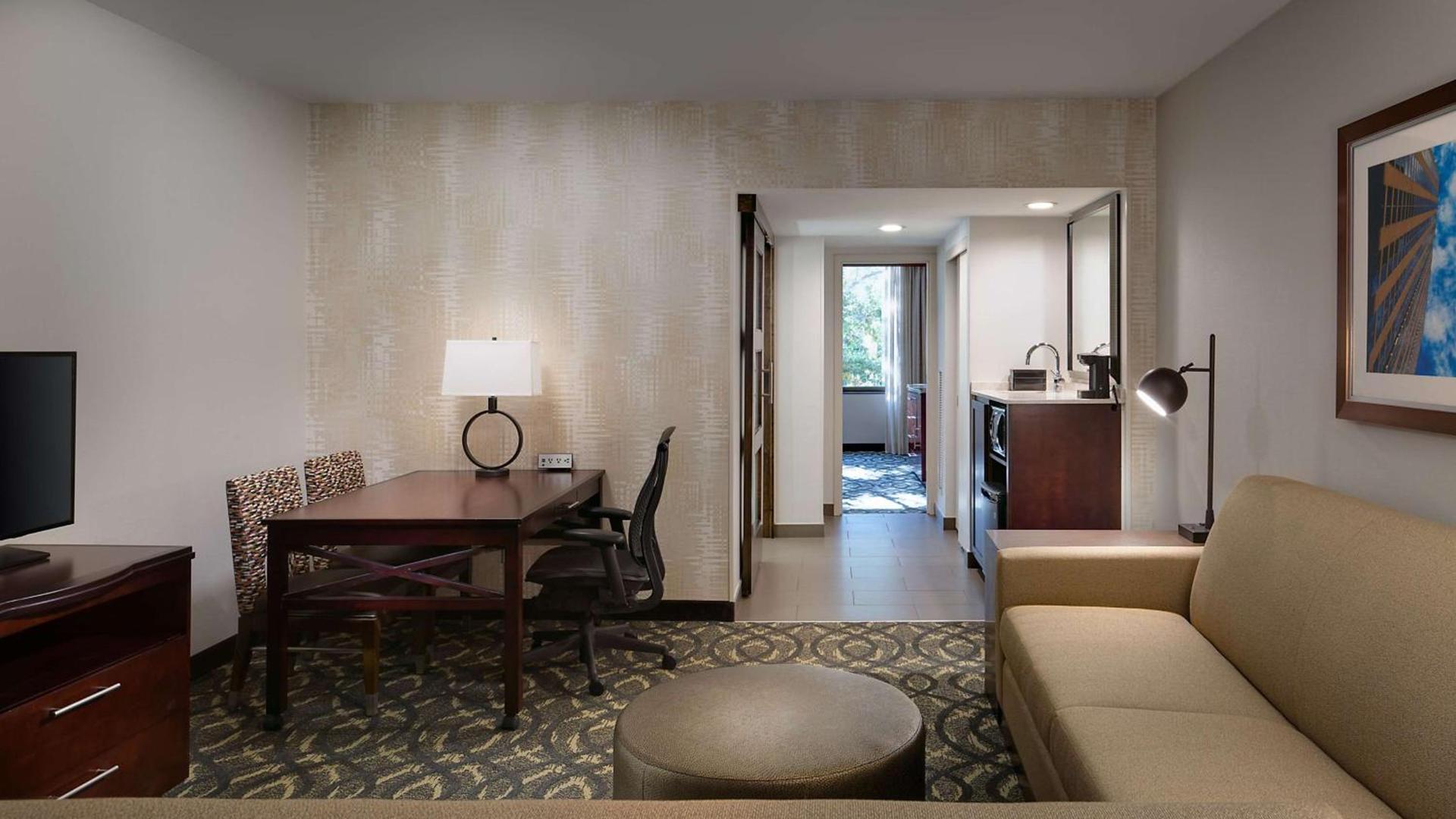 Embassy Suites by Hilton Dallas-Love Field photo 17