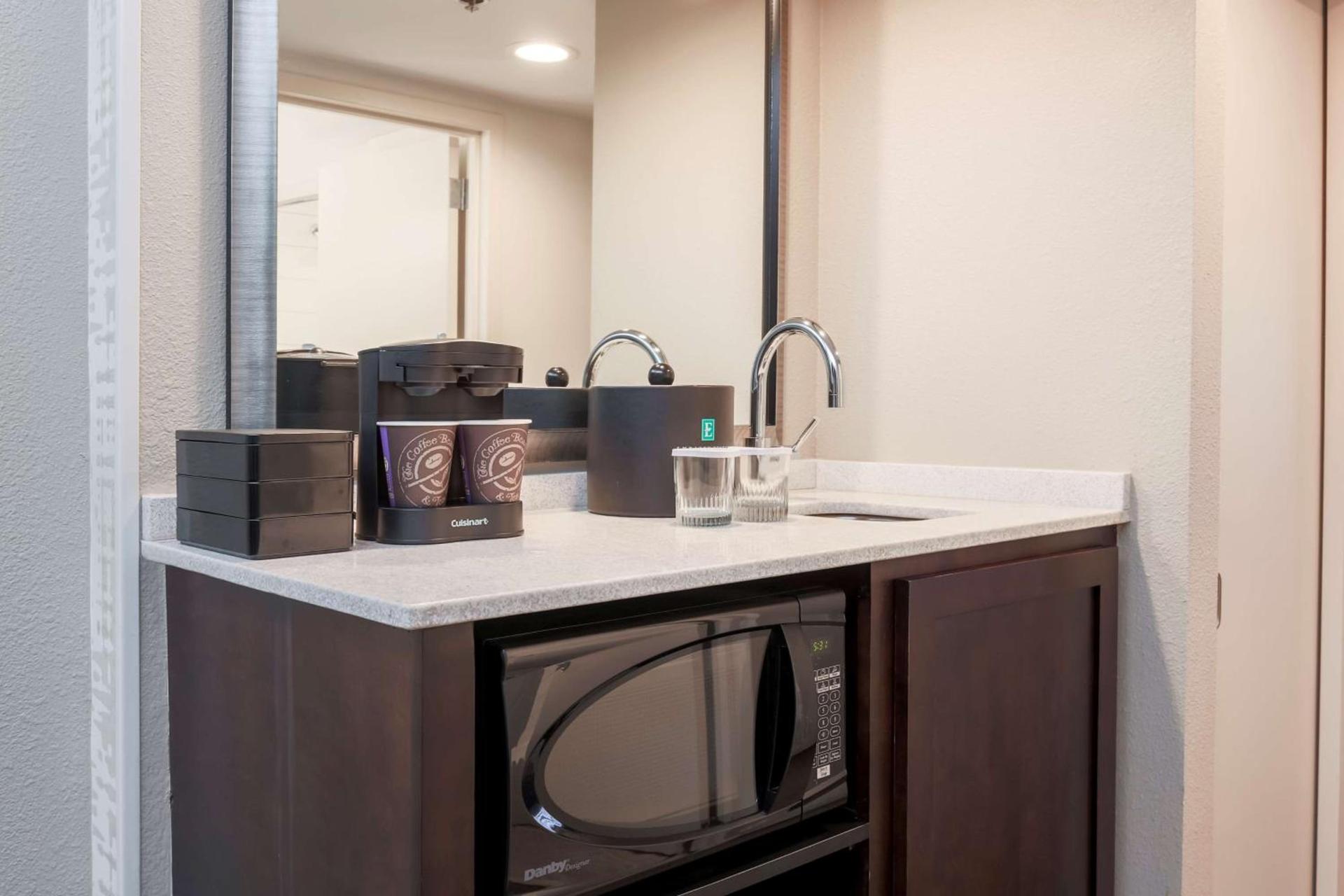 Embassy Suites by Hilton Dallas-Love Field photo 31