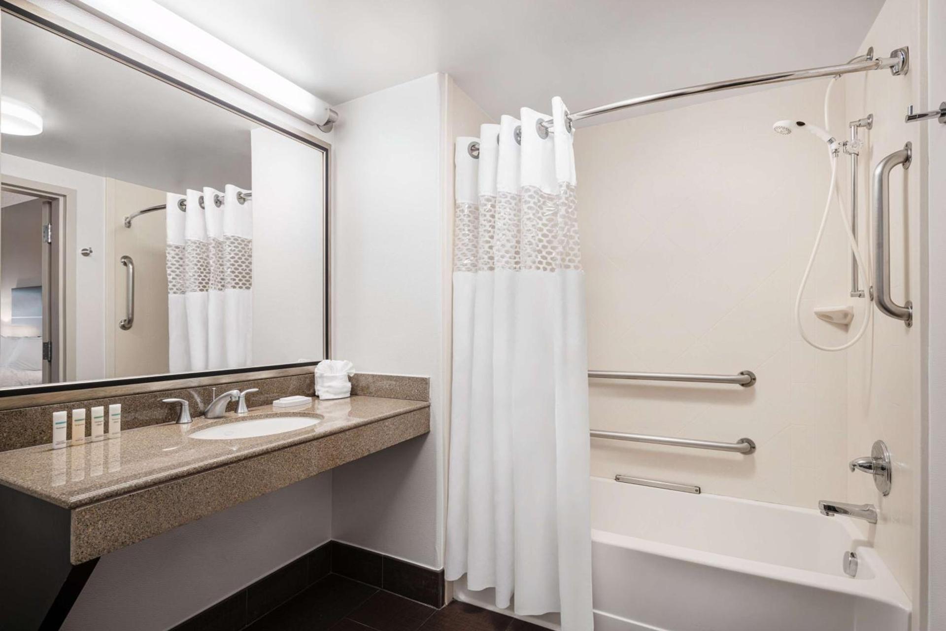 Hampton Inn Loveland photo 12