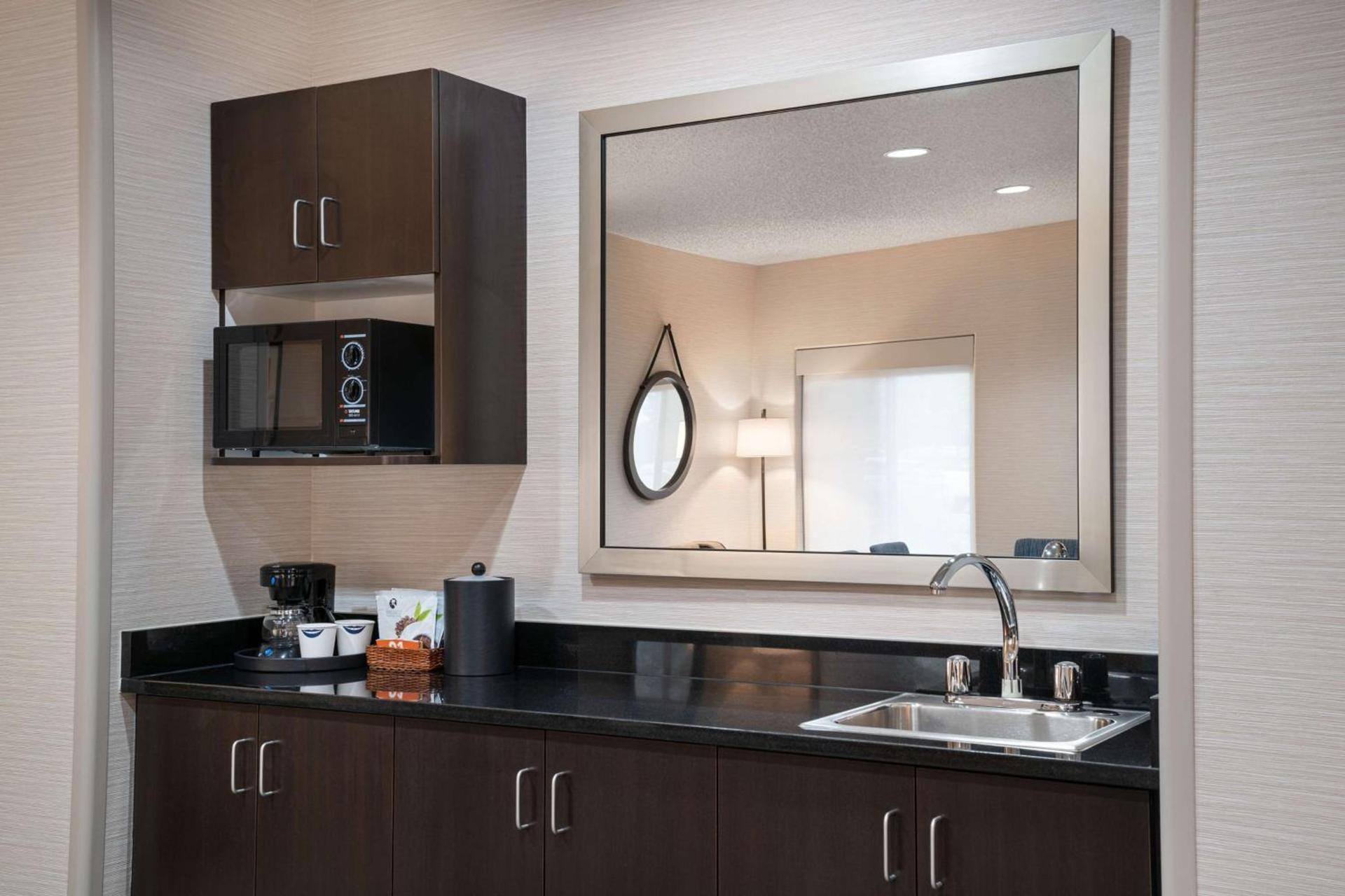 Hampton Inn Loveland photo 17