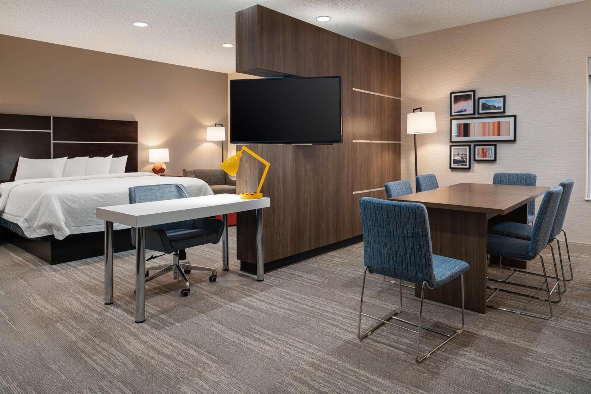 Hampton Inn Loveland photo 18