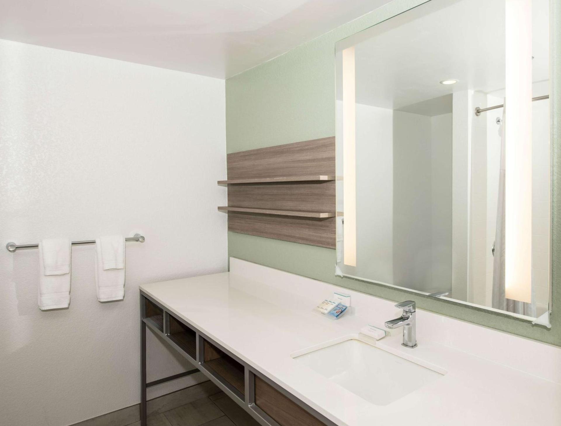 Hilton Garden Inn Jacksonville JTB/Deerwood Park photo 35