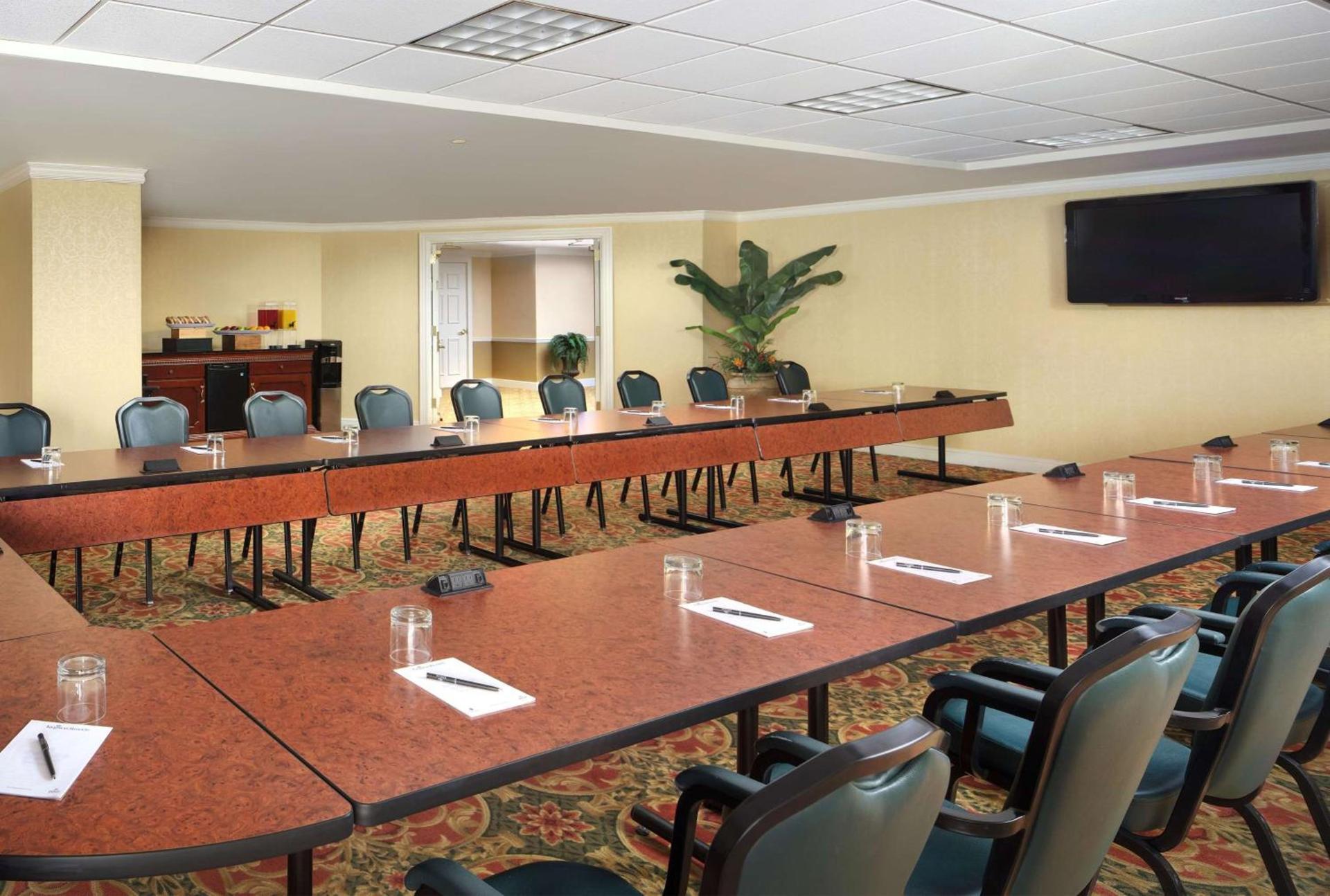 Royale Palms Condominiums photo 29
