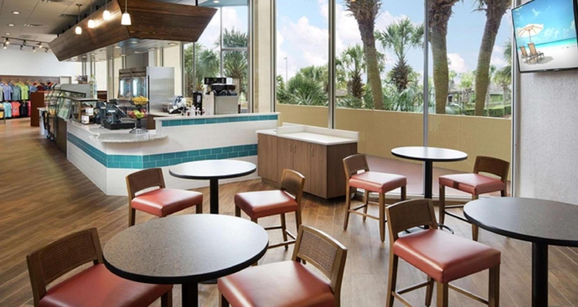 Royale Palms Condominiums photo 40