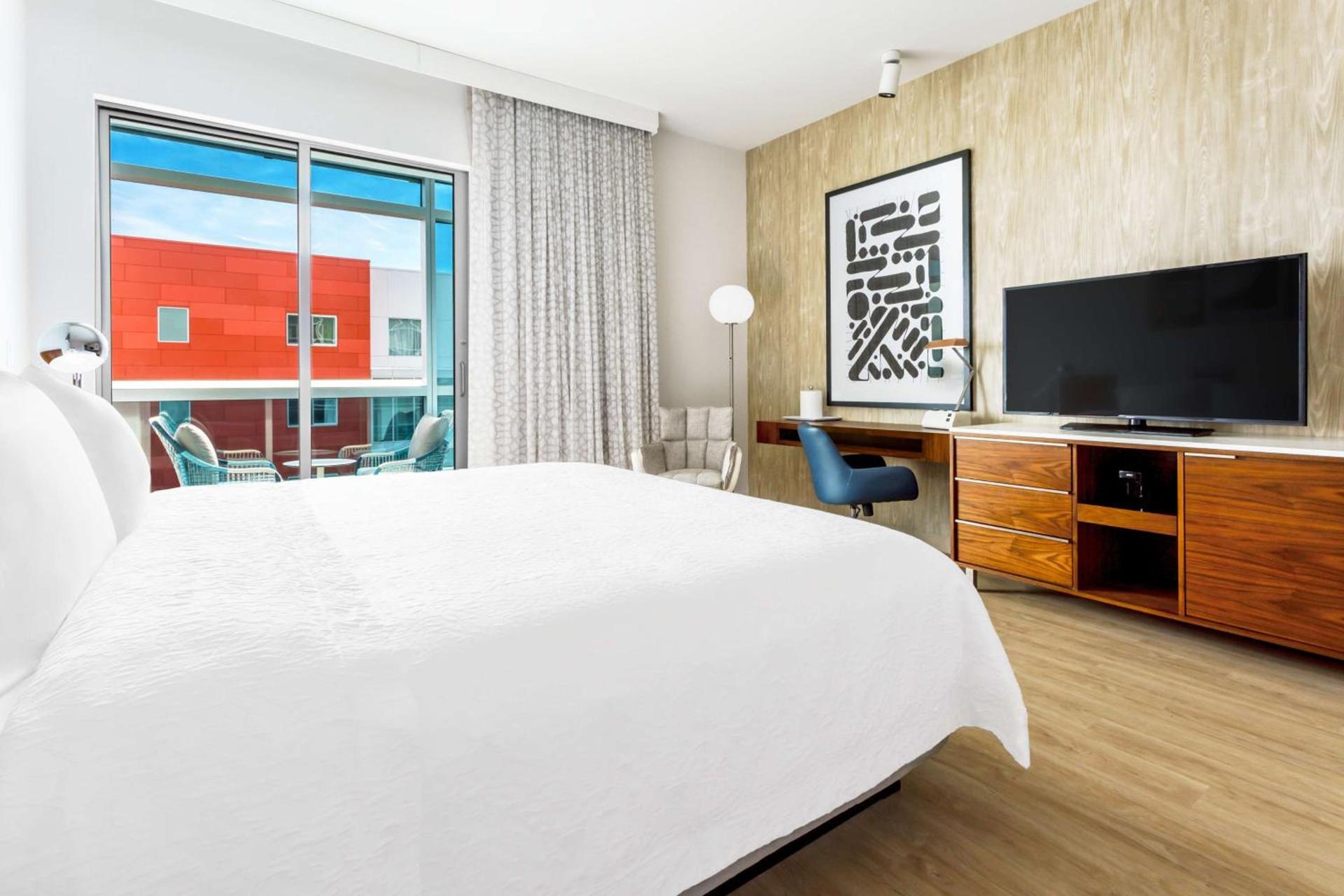Hampton Inn & Suites Santa Monica photo 17
