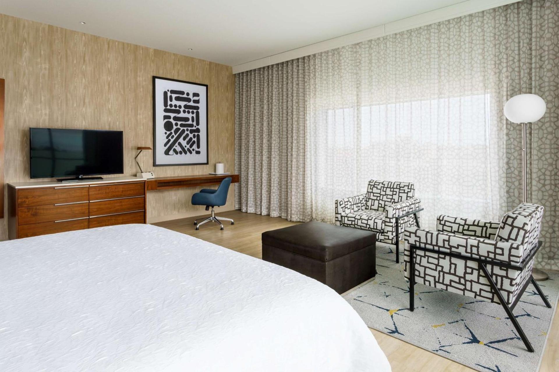 Hampton Inn & Suites Santa Monica photo 24