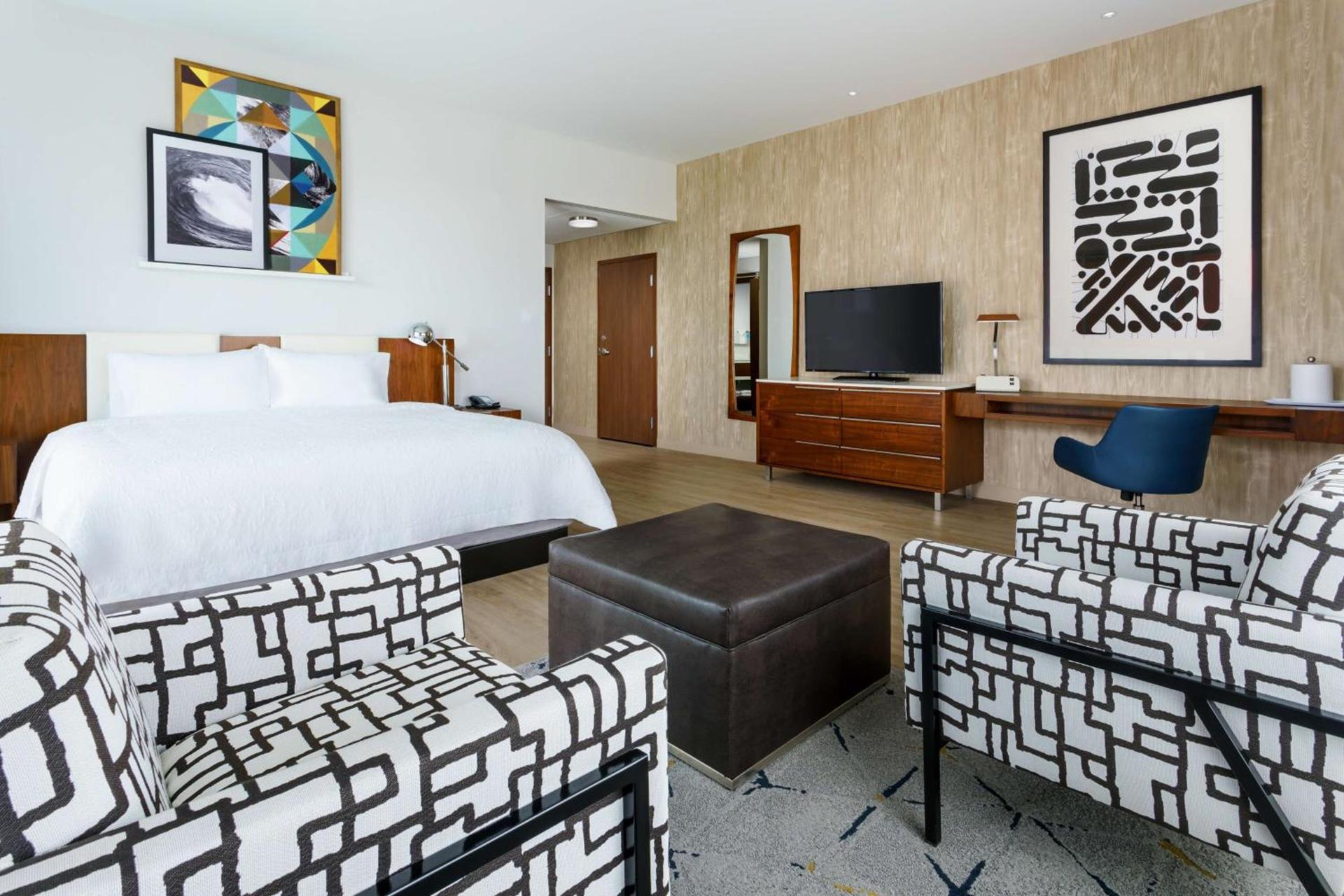 Hampton Inn & Suites Santa Monica photo 31