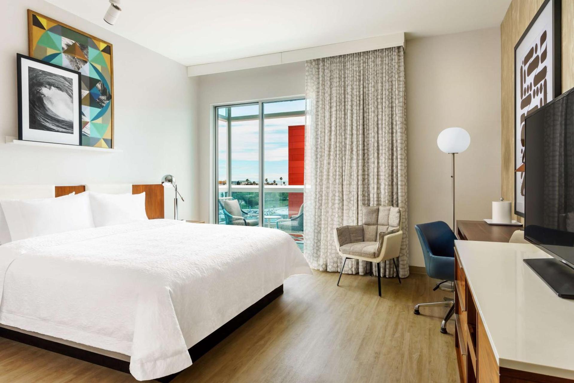 Hampton Inn & Suites Santa Monica photo 37