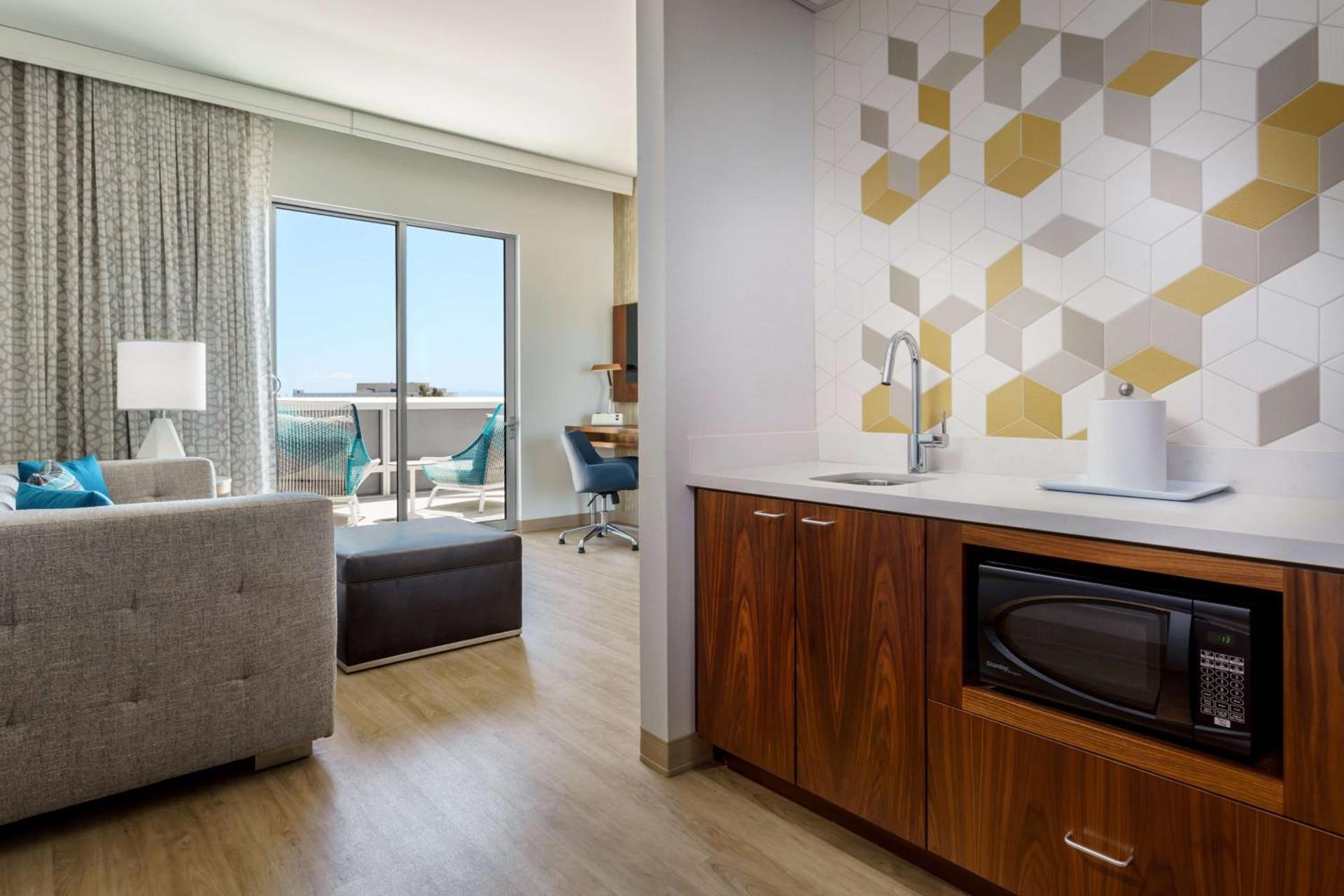 Hampton Inn & Suites Santa Monica photo 40