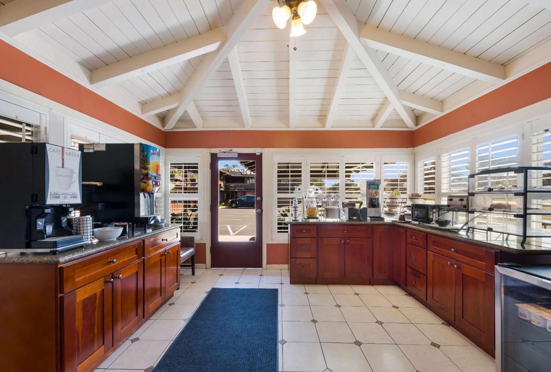 Clarion Collection Wilkie's Inn Pacific Grove - Monterey photo 21