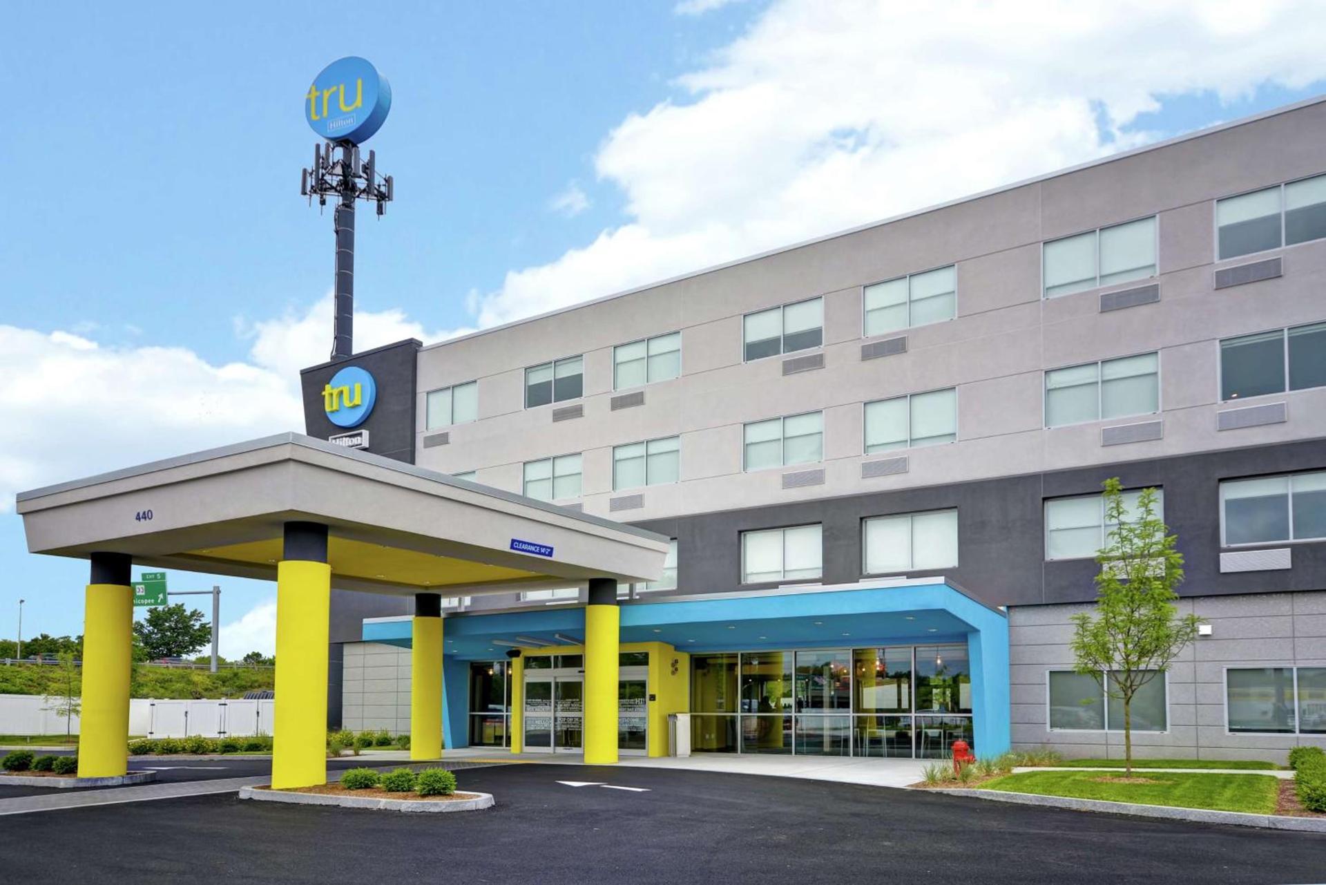 Tru By Hilton Chicopee Springfield photo 2