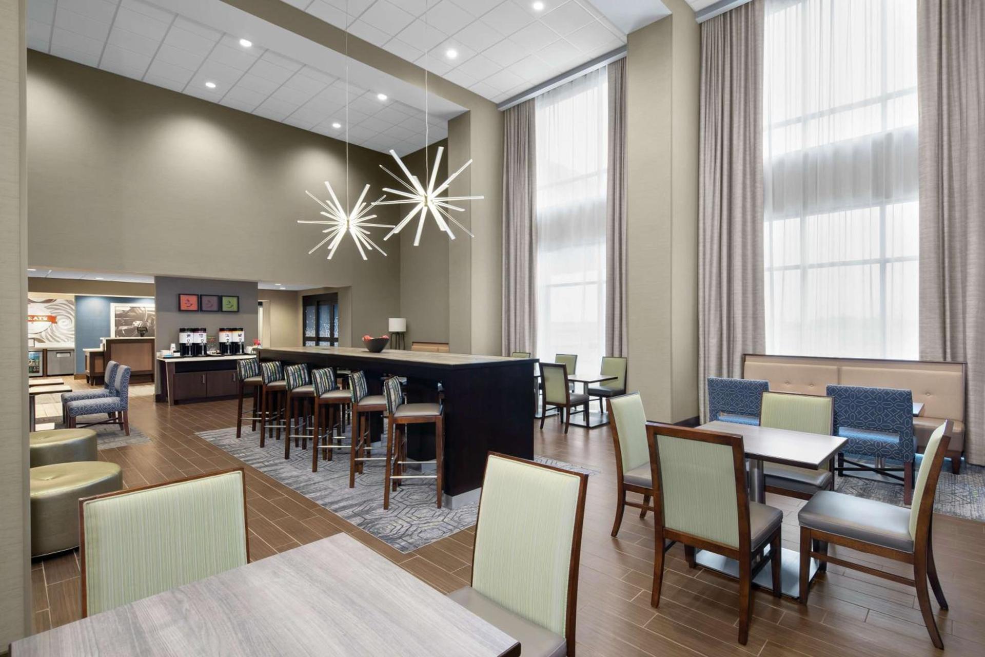 Hampton Inn Sikeston photo 9
