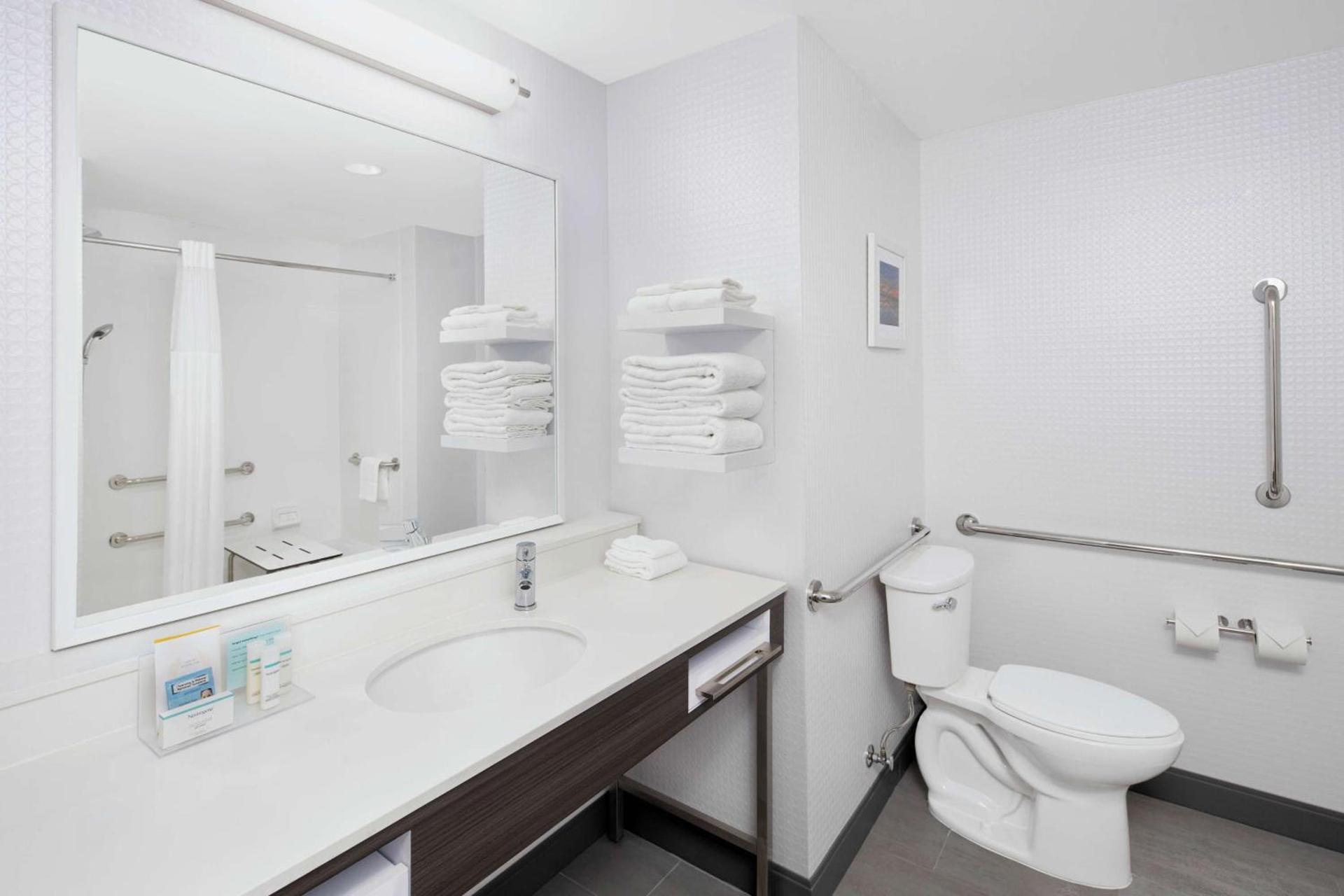 Hampton Inn Sikeston photo 16