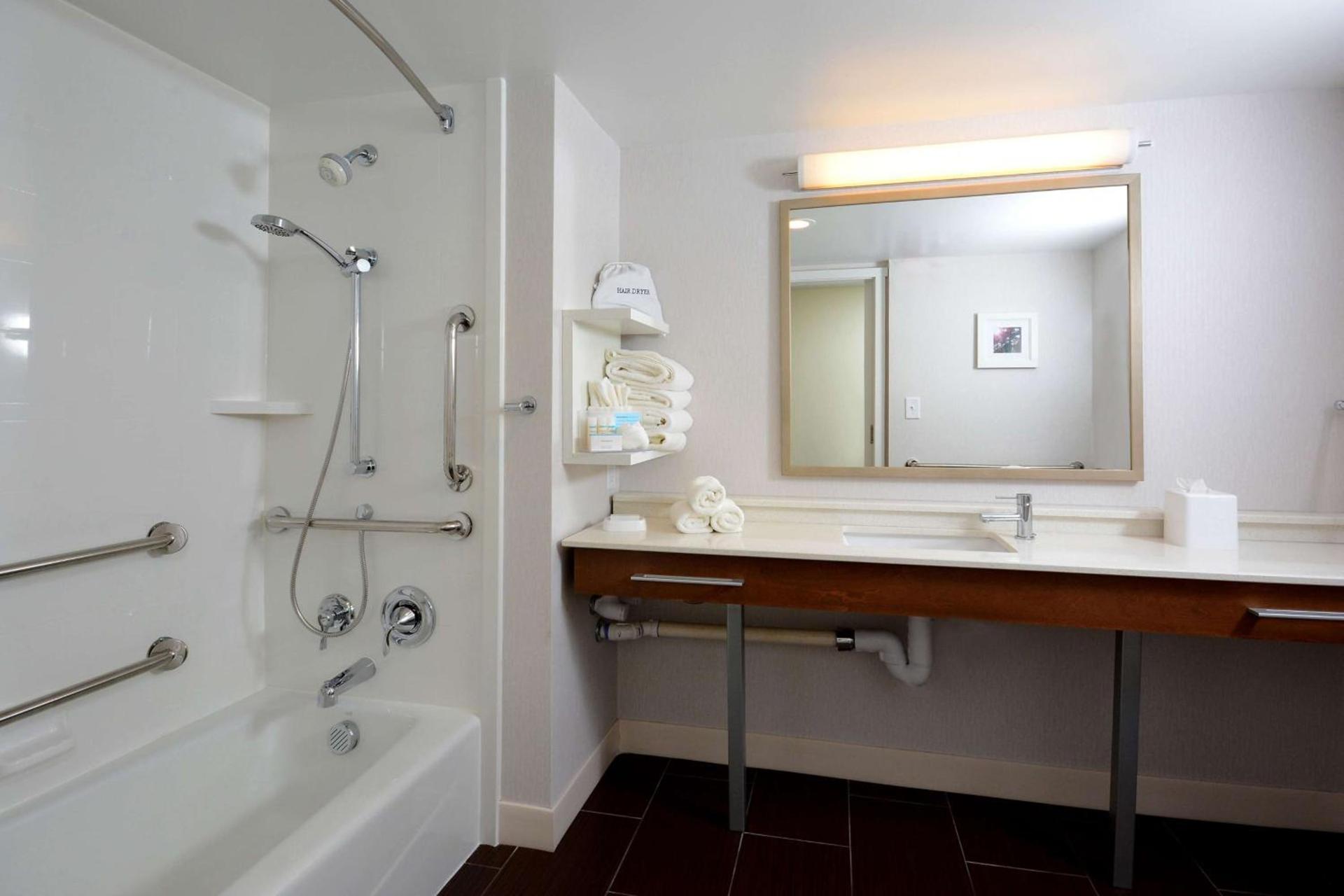 Hampton Inn Charlotte North Lake Norman photo 27