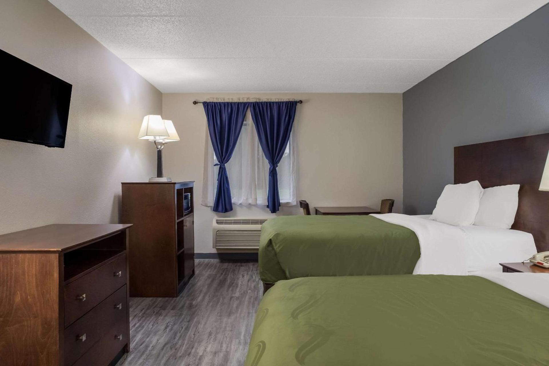 Quality Inn Toledo Westgate photo 13