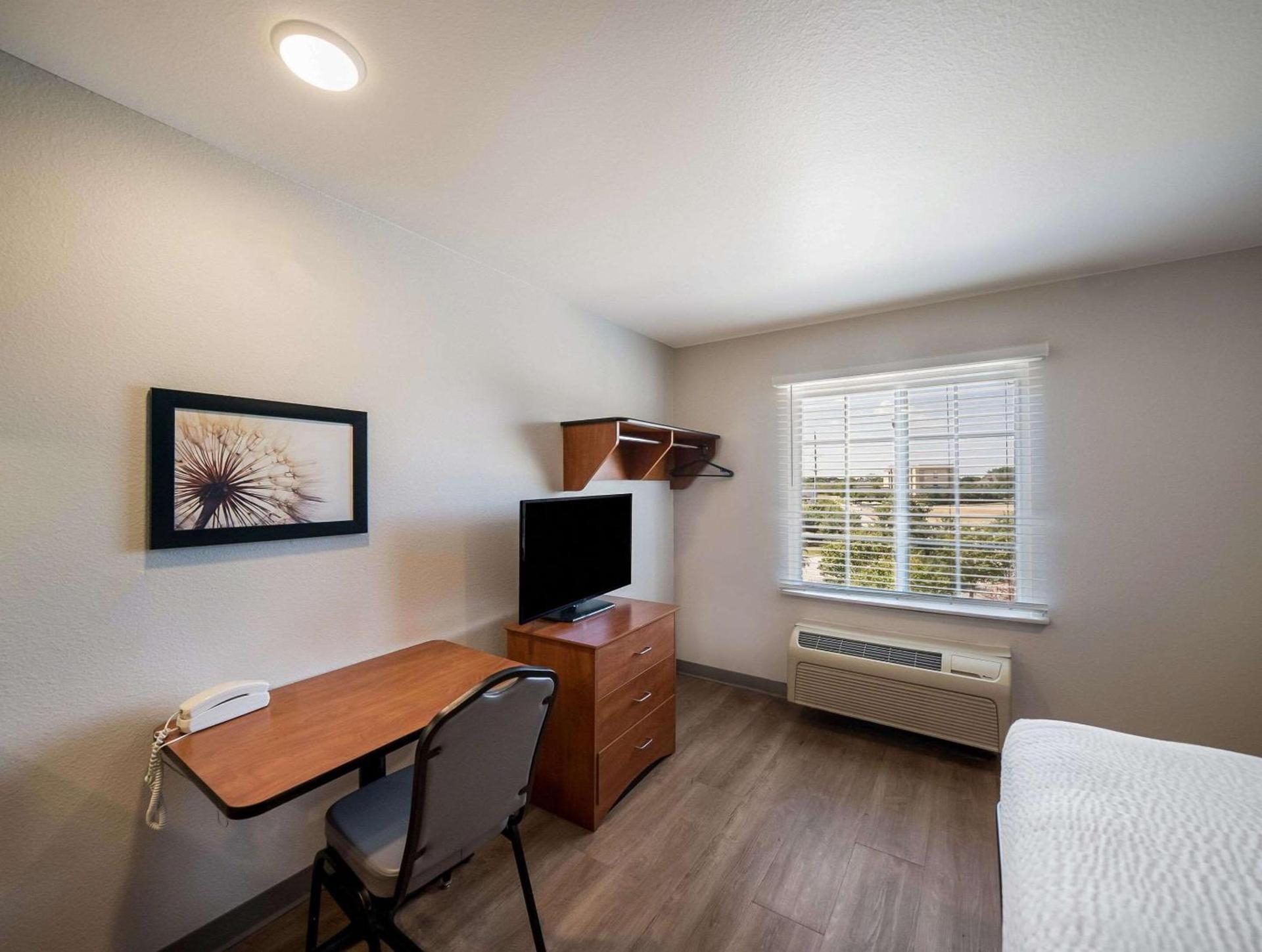 WoodSpring Suites Fort Worth Trophy Club photo 11