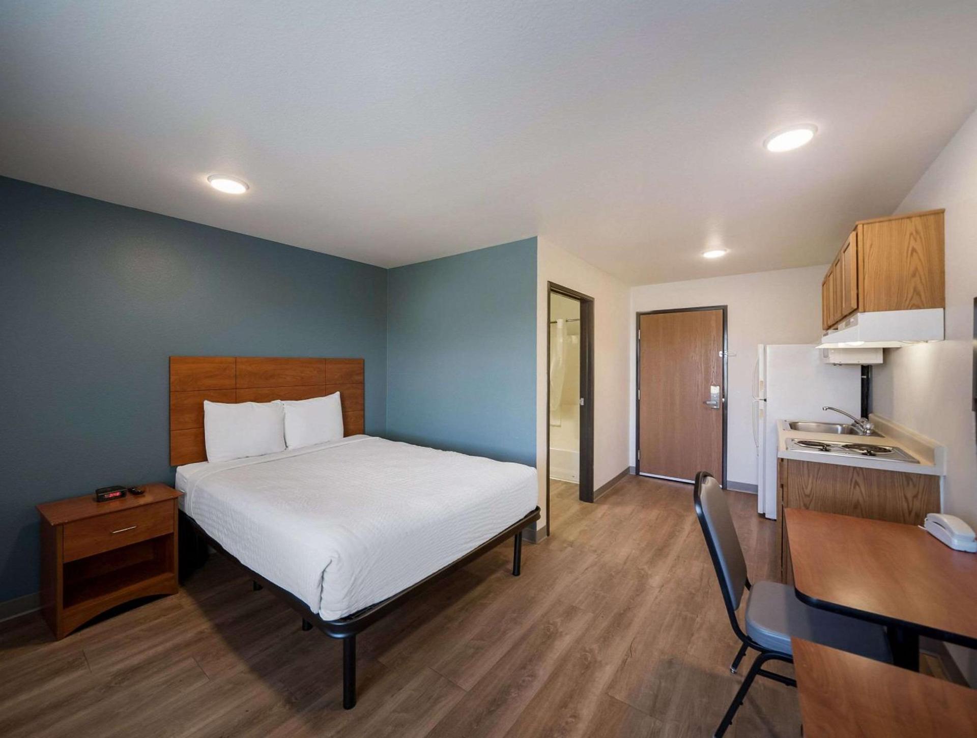 WoodSpring Suites Fort Worth Trophy Club photo 12