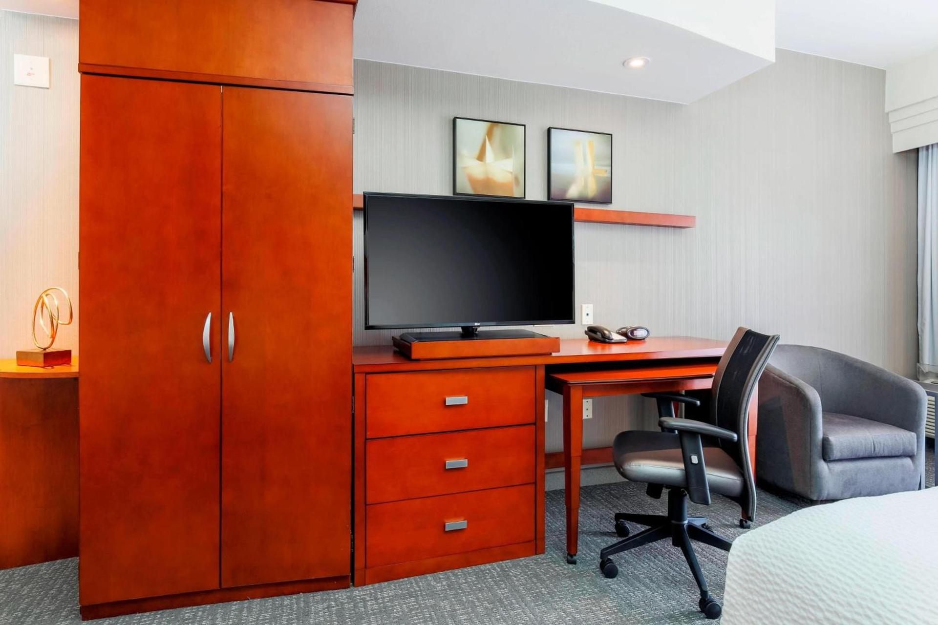 Courtyard by Marriott Dallas Arlington South photo 7
