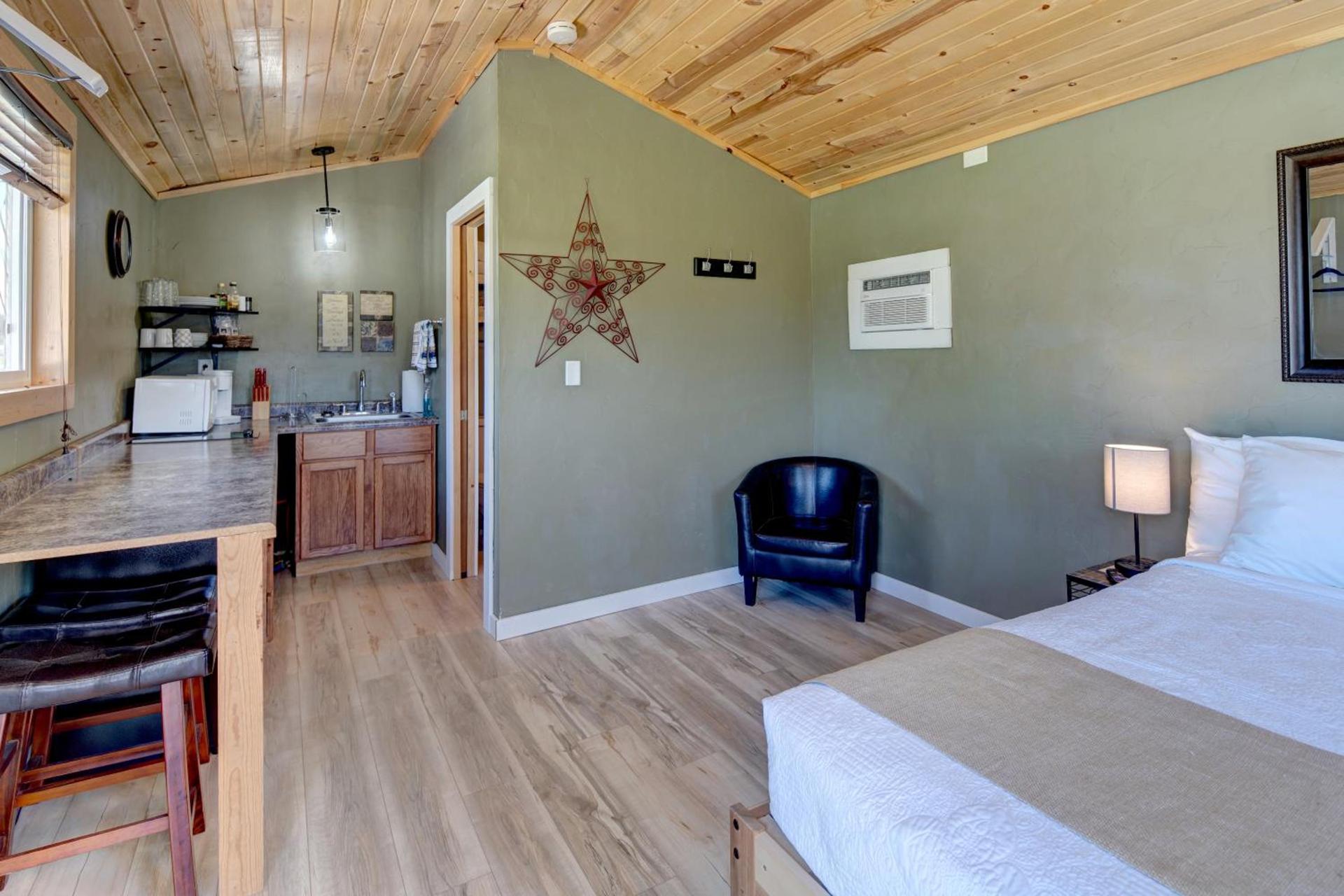 Eagle’s Landing Lodge photo 7
