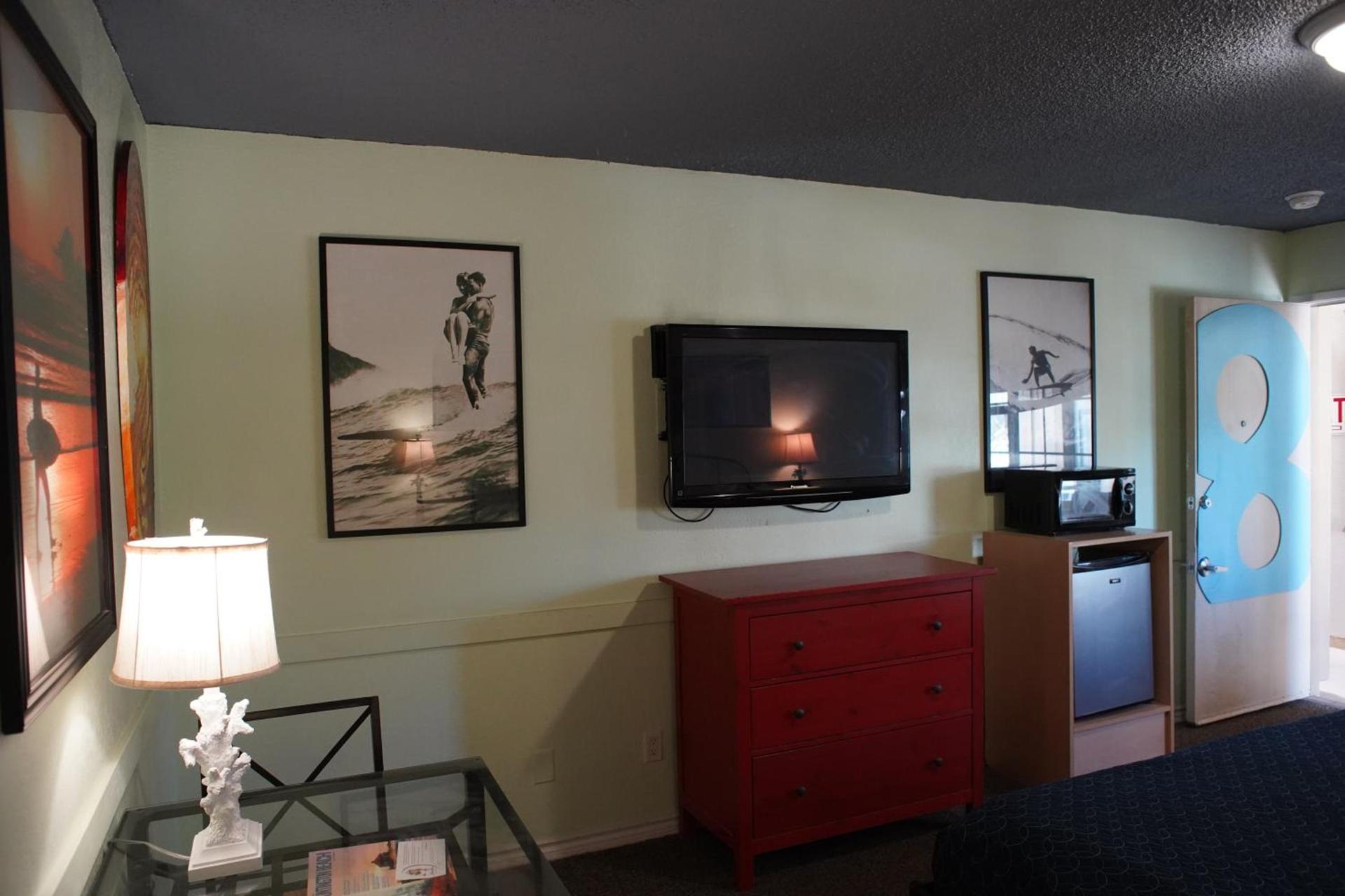 Huntington Surf Inn photo 9