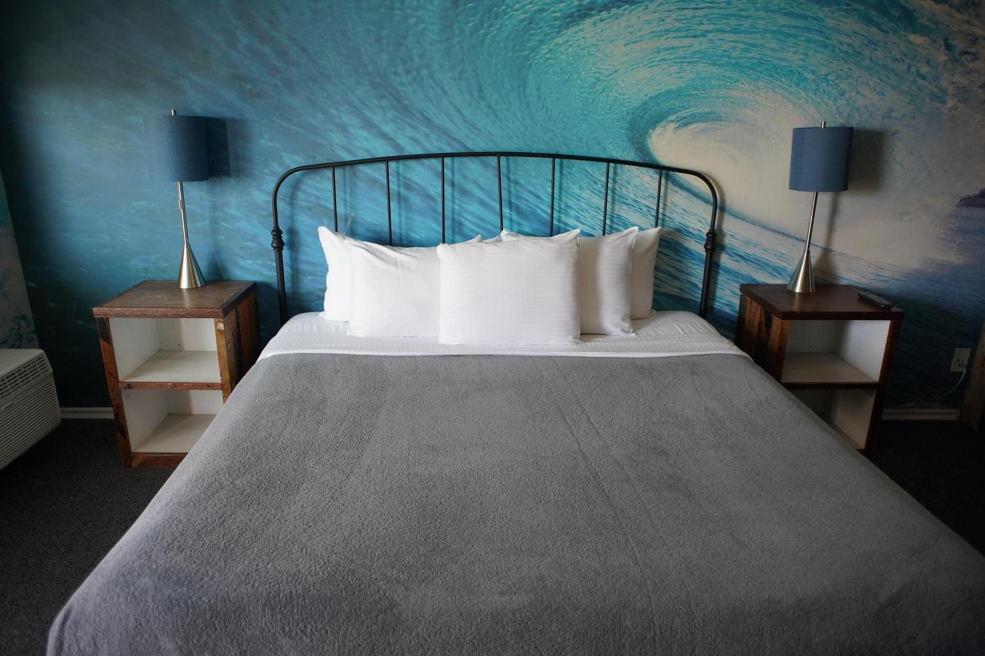 Huntington Surf Inn photo 26