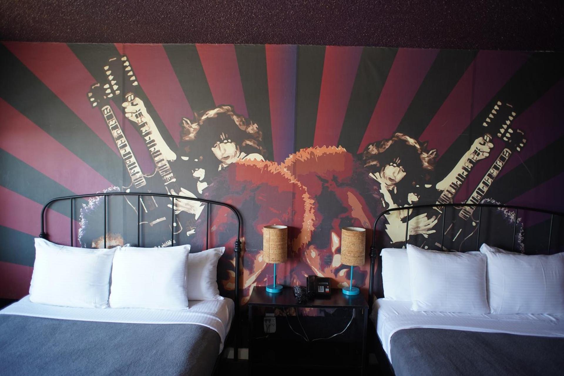 Huntington Surf Inn photo 29