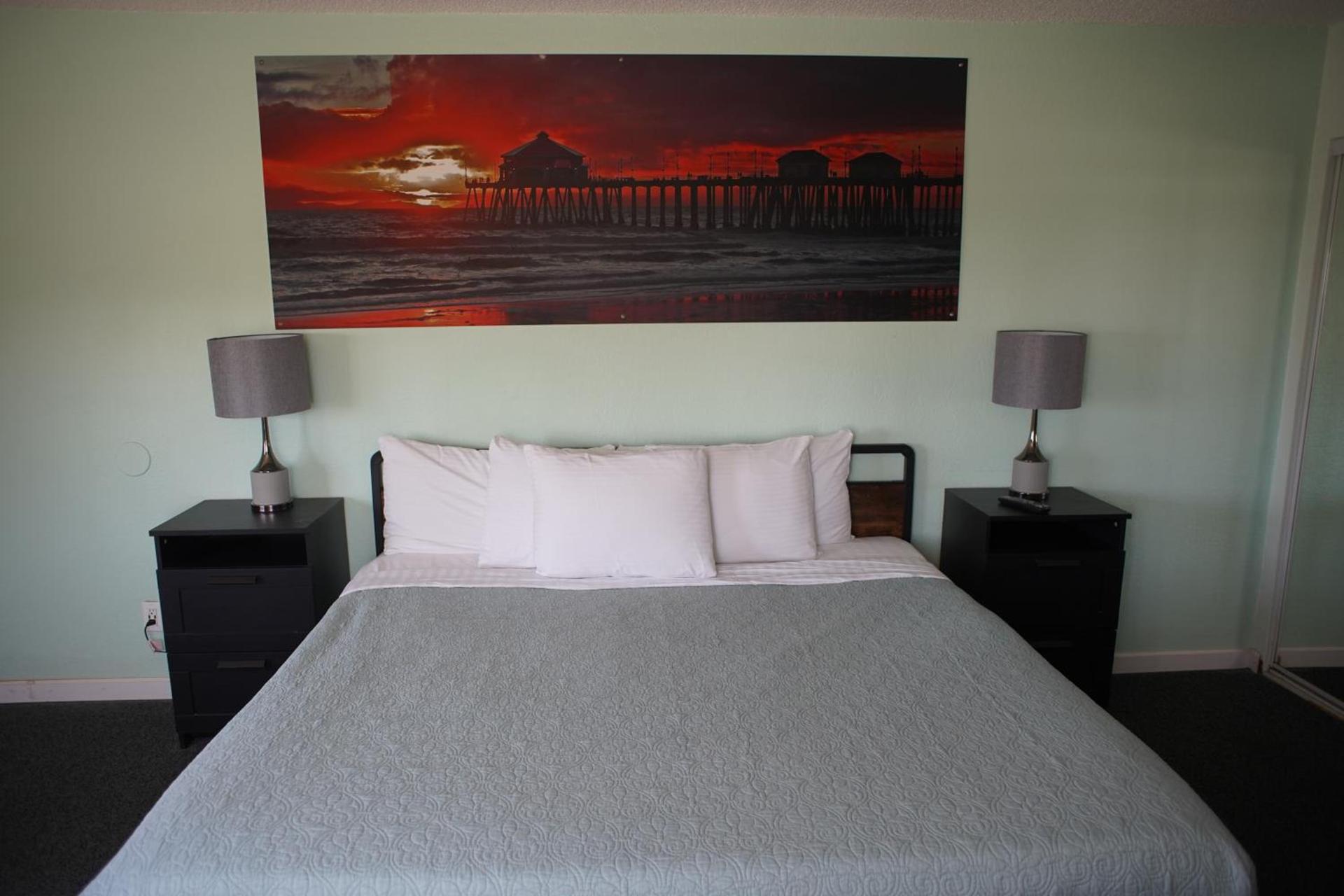 Huntington Surf Inn photo 36